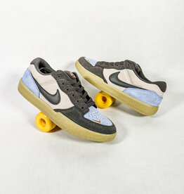 NIKE NIKE SB FORCE 58 - LT OREWOOD BRN/MEDIUM ASH