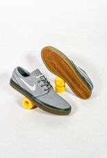 NIKE SB ZOOM JANOSKI OG+ - COOL GREY/WHITE NIKE SB ZOOM JANOSKI OG+ - COOL GREY/WHITE