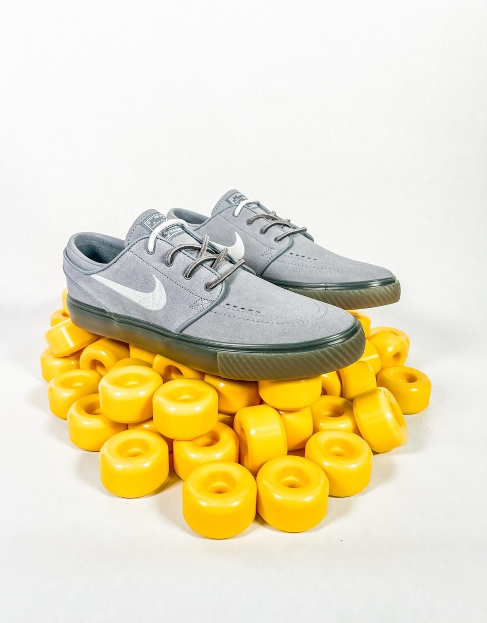 NIKE NIKE SB ZOOM JANOSKI OG+ - COOL GREY/WHITE