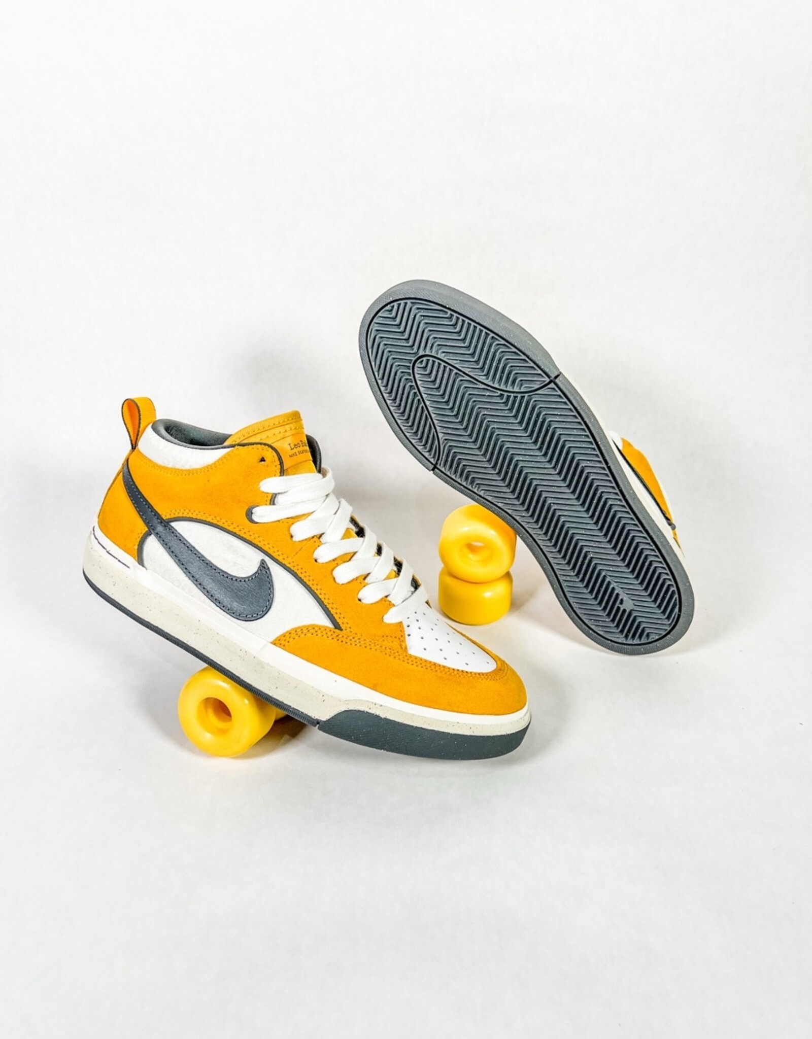 NIKE NIKE SB REACT LEO - UNIVERSITY GOLD/DARK GREY