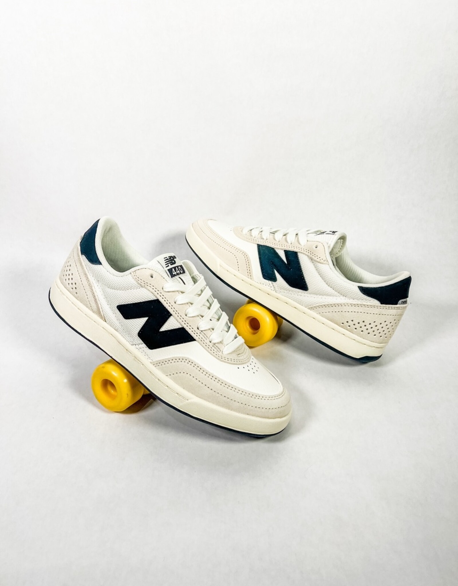 NEW BALANCE NB NUMERIC 440 V2 LOW - WHITE/BLACK