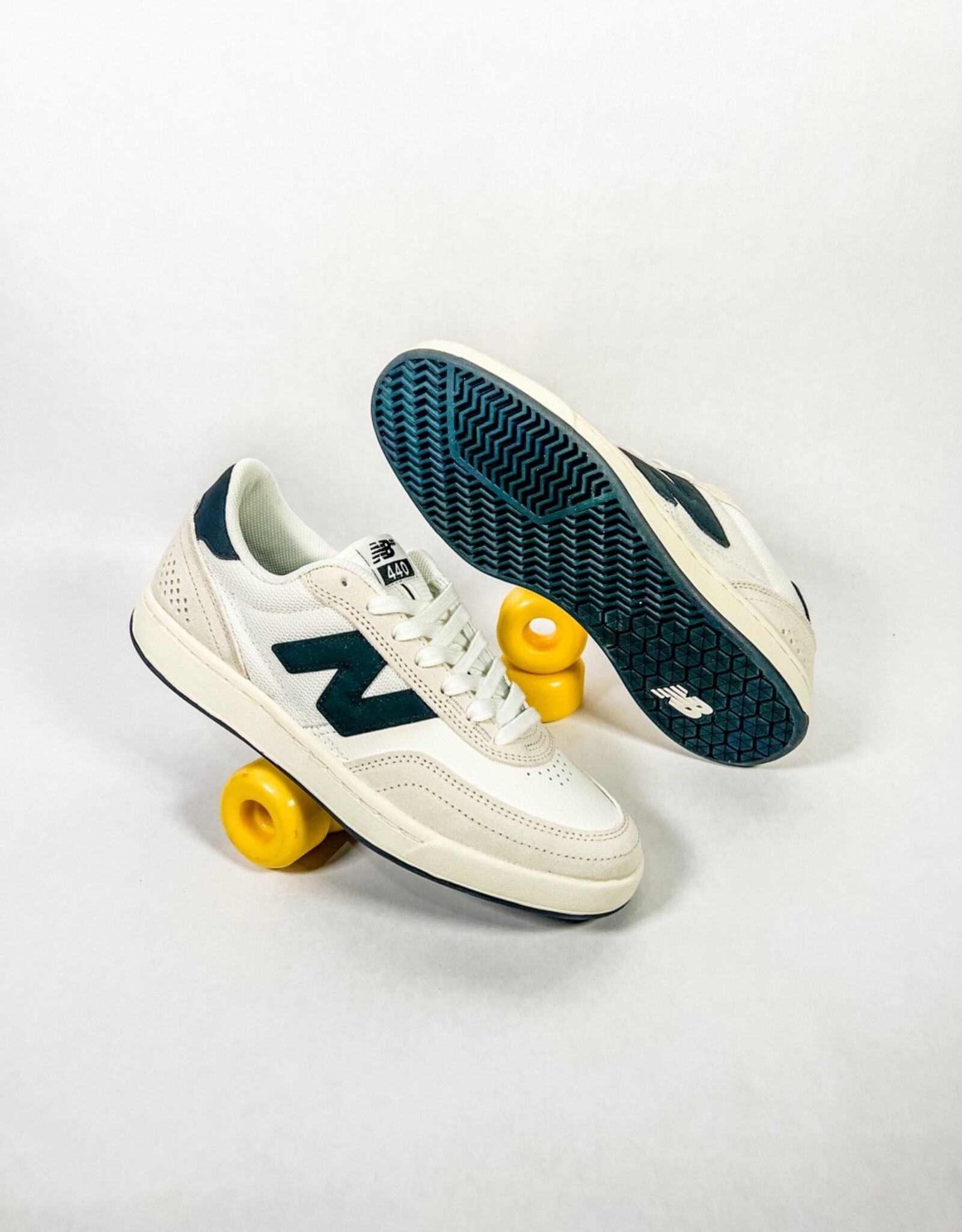 NEW BALANCE NB NUMERIC 440 V2 LOW - WHITE/BLACK