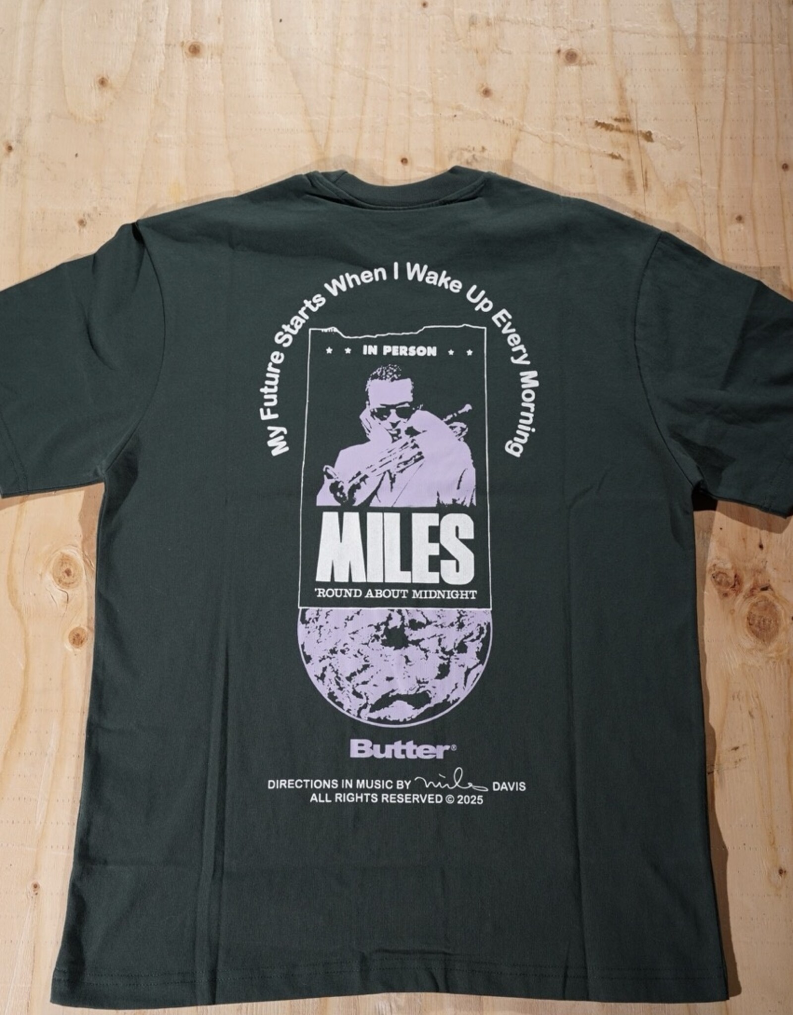 BUTTER GOODS BUTTER GOODS ROUND ABOUT MIDNIGHT TEE - FOREST
