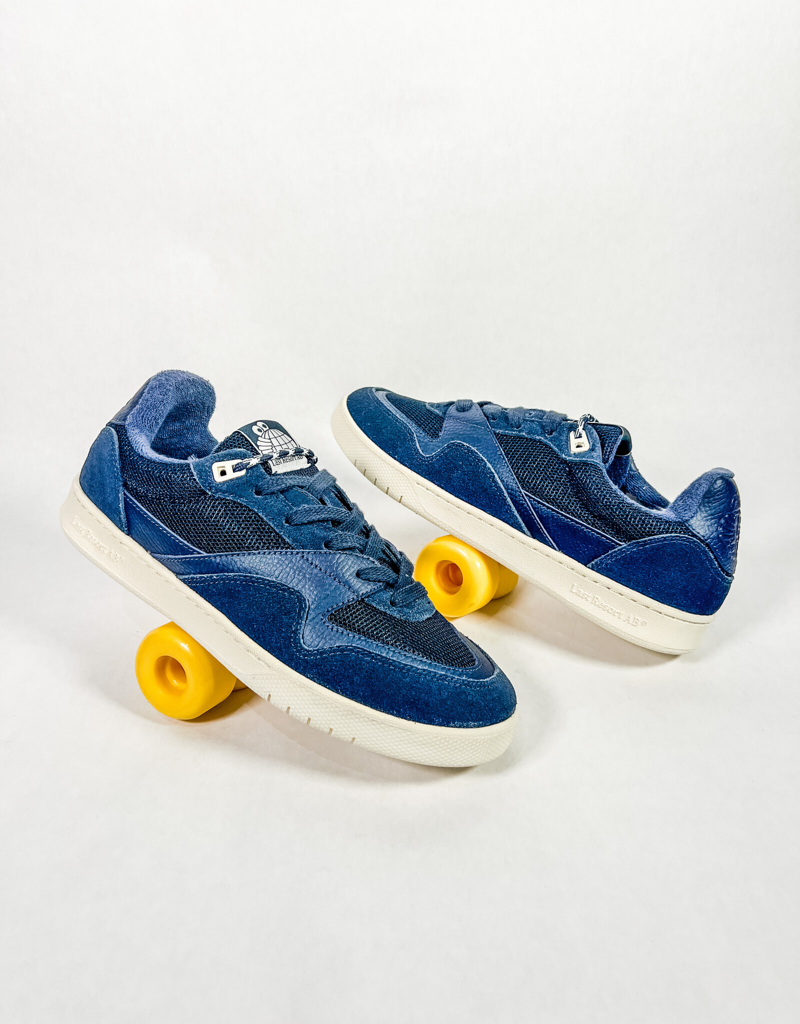LAST RESORT AB CM002 - DARK NAVY / WHITE