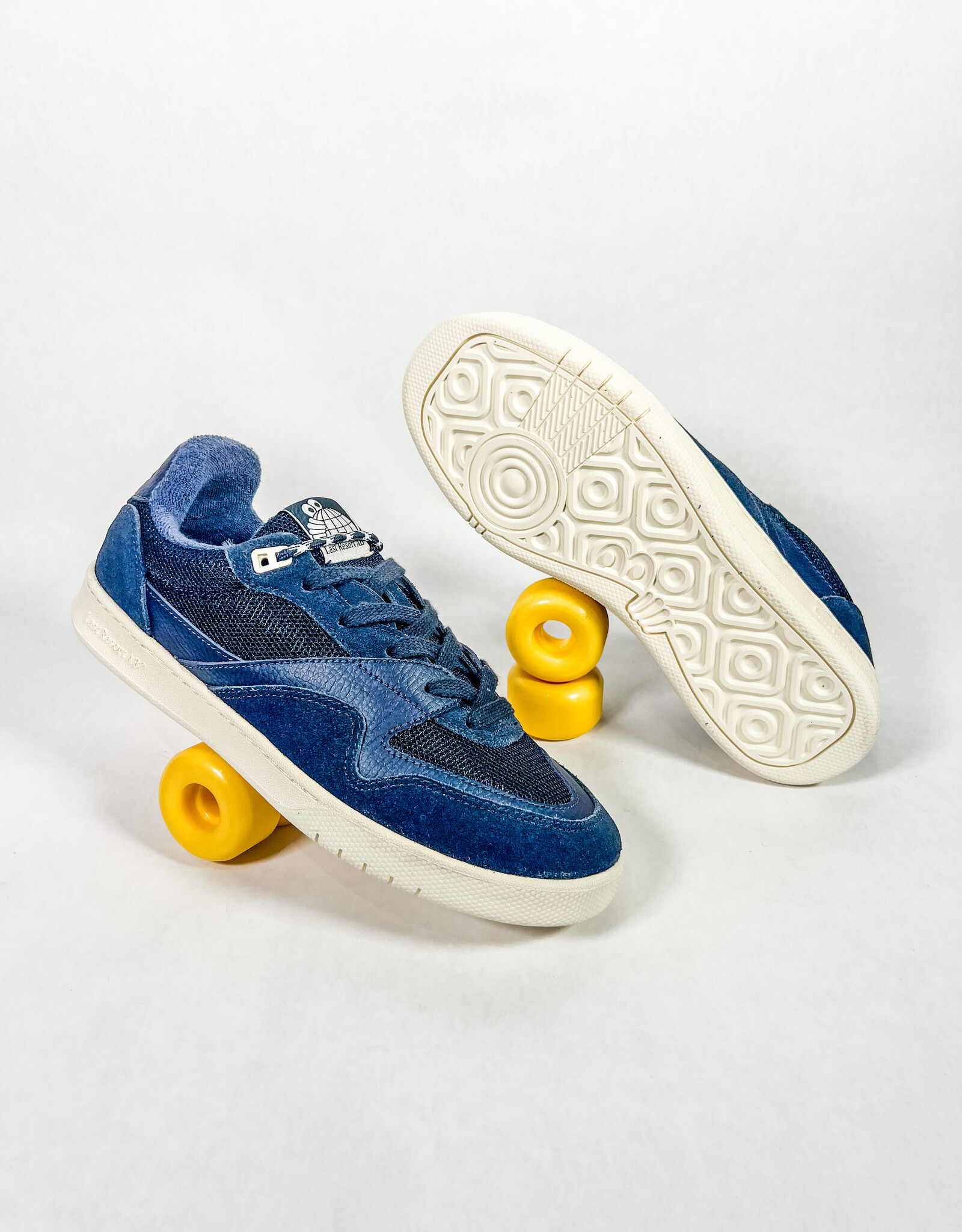 LAST RESORT AB CM002 - DARK NAVY / WHITE