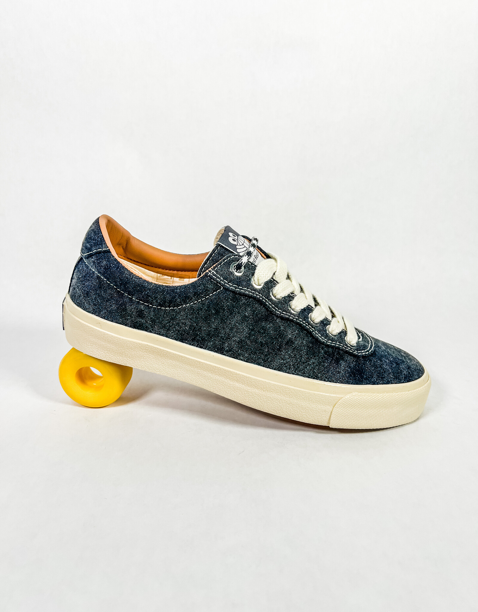 LAST RESORT AB VM001 LO CANVAS - WASHED BLACK / WHITE