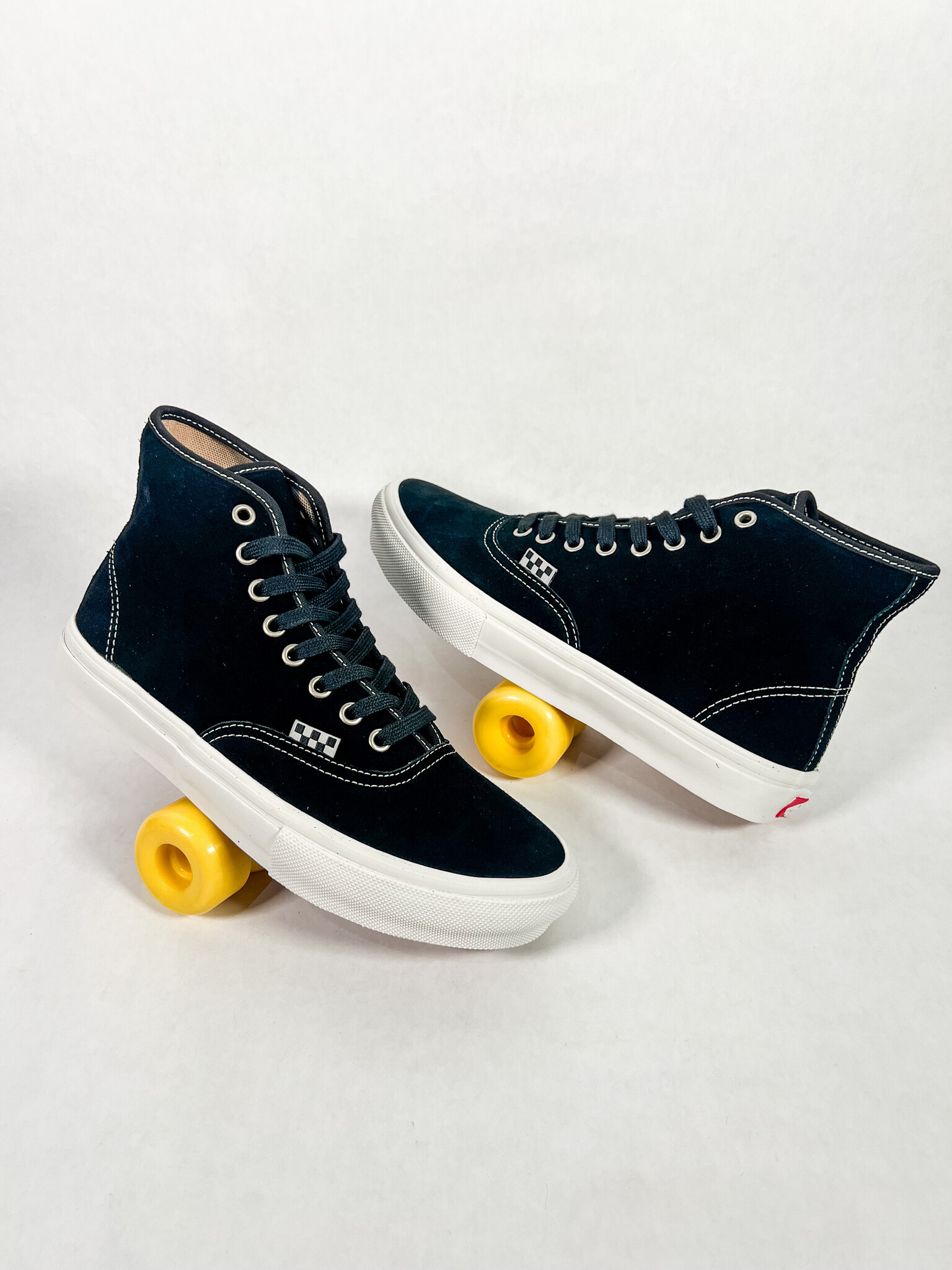 Vans Skate Authentic High - Black Suede - KINGSWELL - Los Feliz