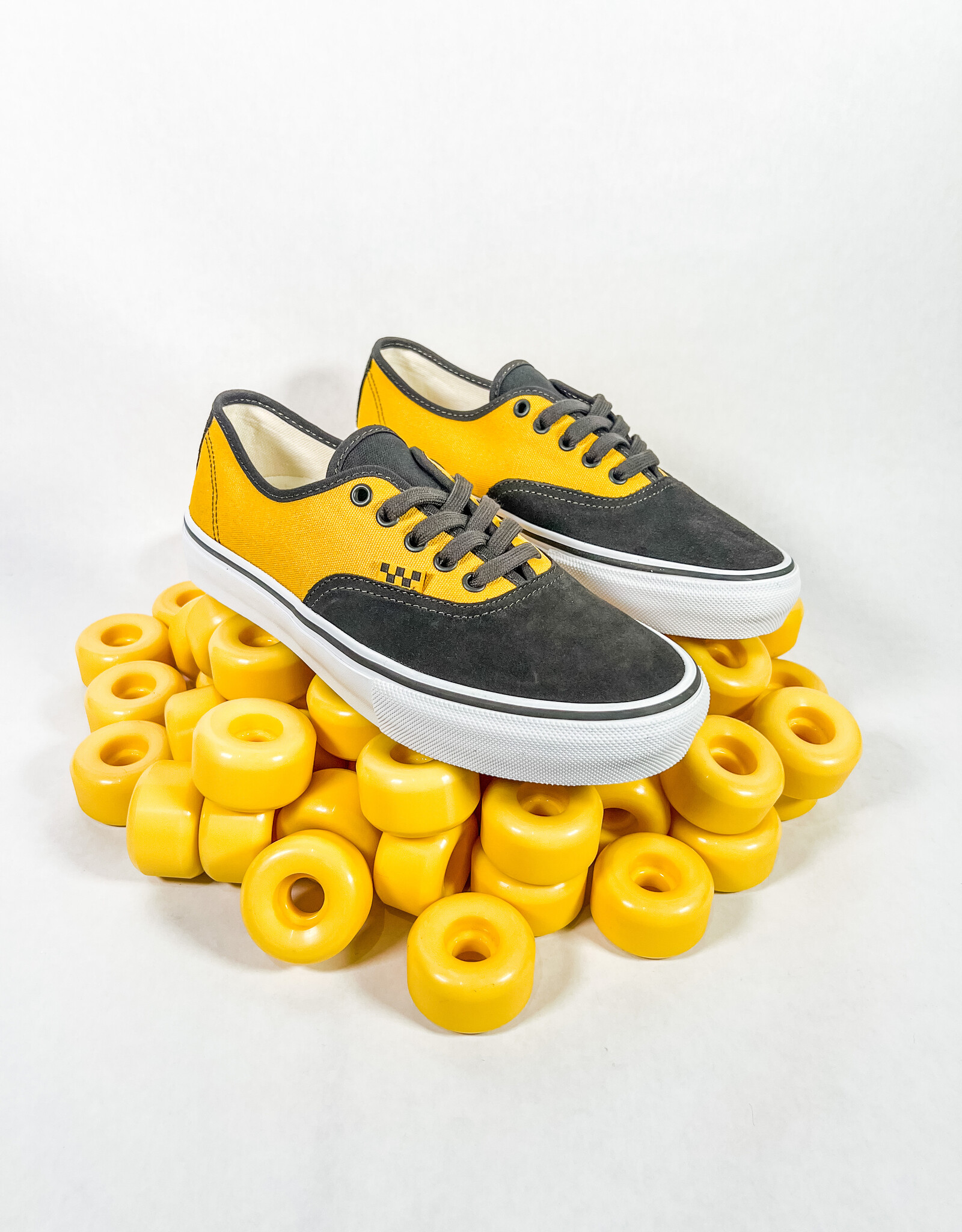 VANS Skate Authentic - Fade Black / Mustard