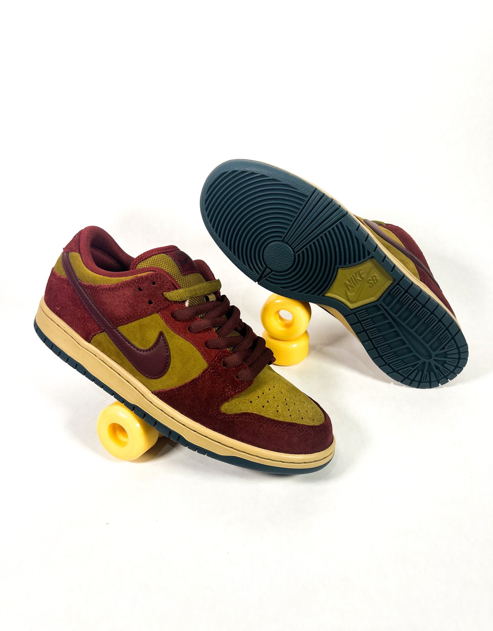 NIKE SB DUNK LOW PRO - DARK TEAM RED/BURGUNDY CRUSH