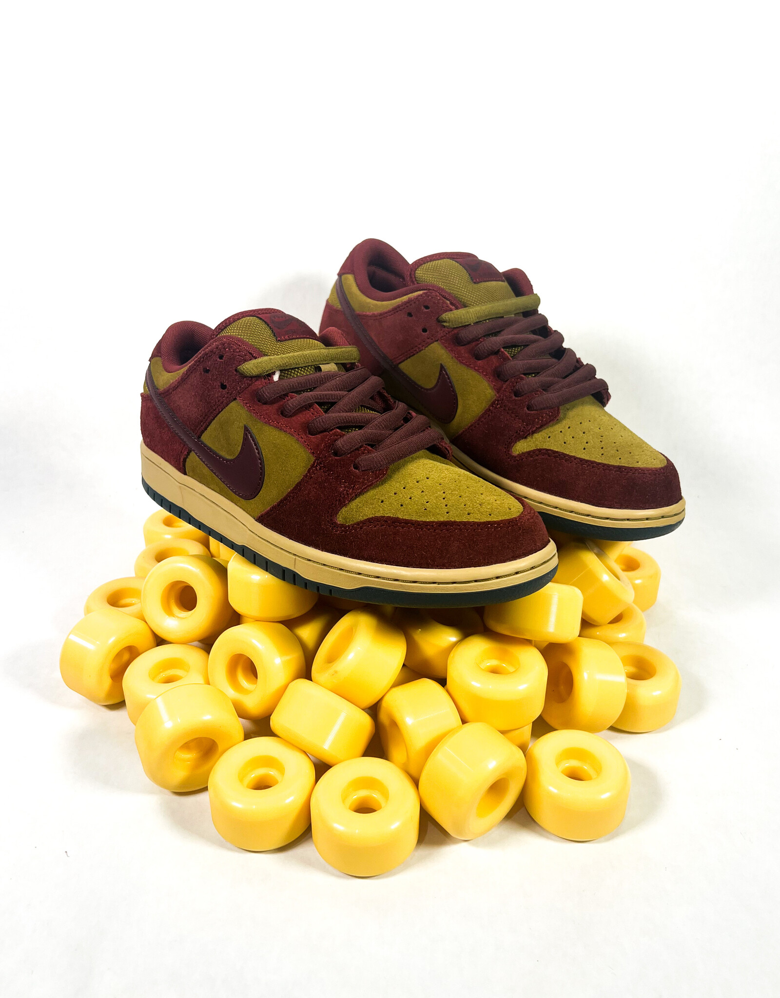 NIKE SB DUNK LOW PRO - DARK TEAM RED/BURGUNDY CRUSH