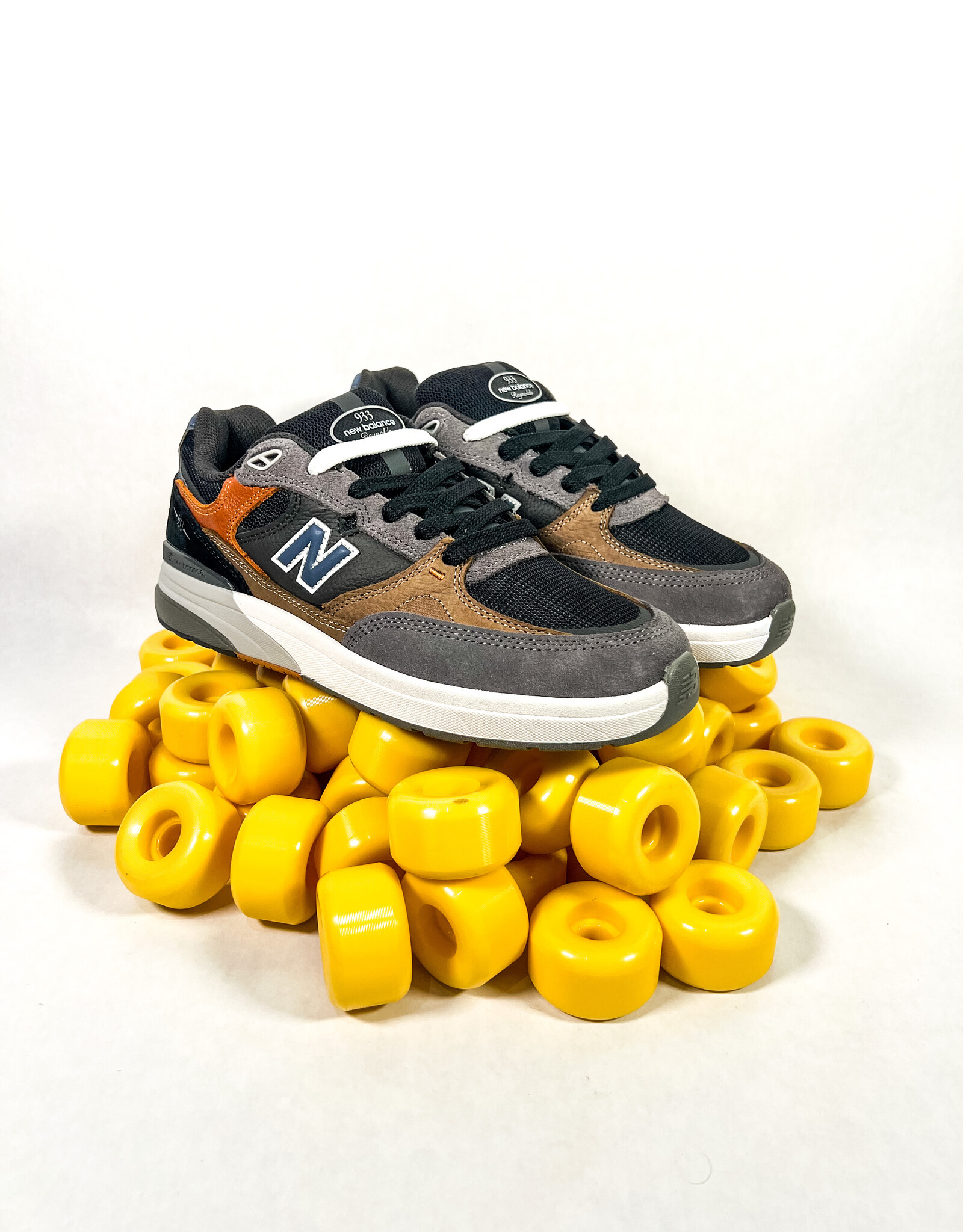 NEW BALANCE NB Numeric Reynolds 933 - Grey / Blue