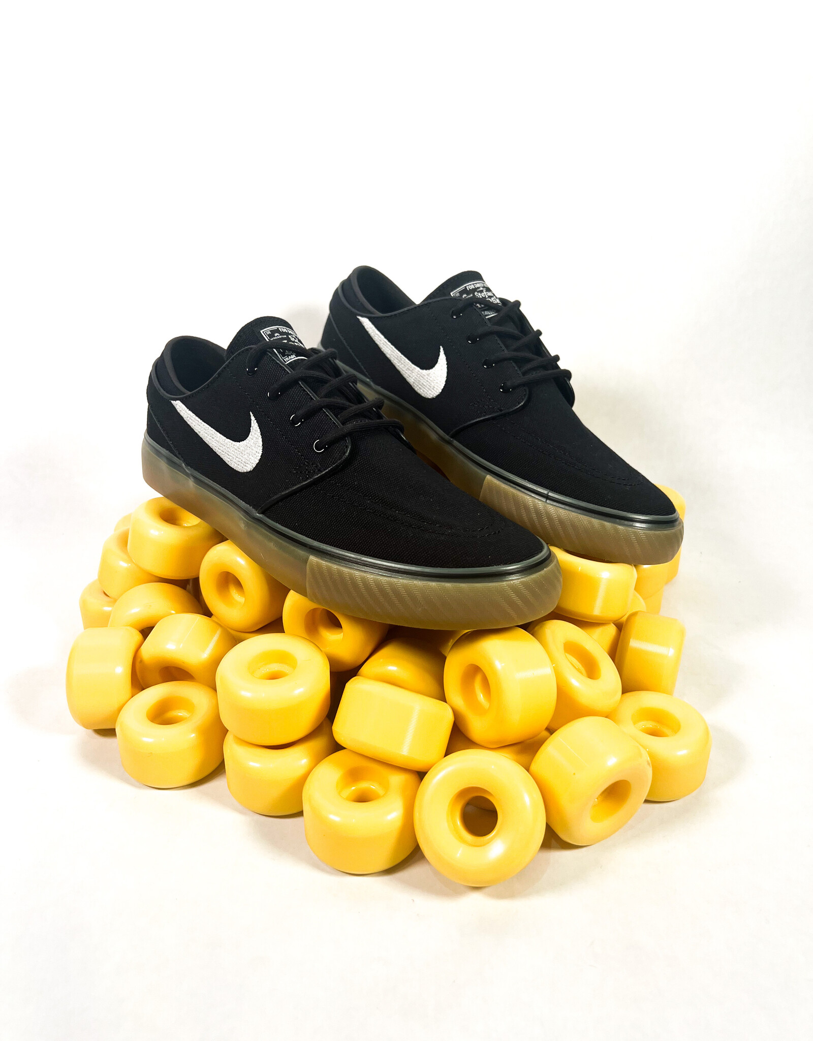 NIKE Zoom Janoski OG+ Canvas - Black / White