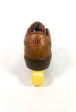 NIKE SB BLAZER LOW PRO GT - LT BRITISH TAN/DARK TEAM RED