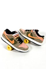 NIKE SB Dunk Low Pro X Arts-Rec - Khaki / Amber Brown - Rough Green