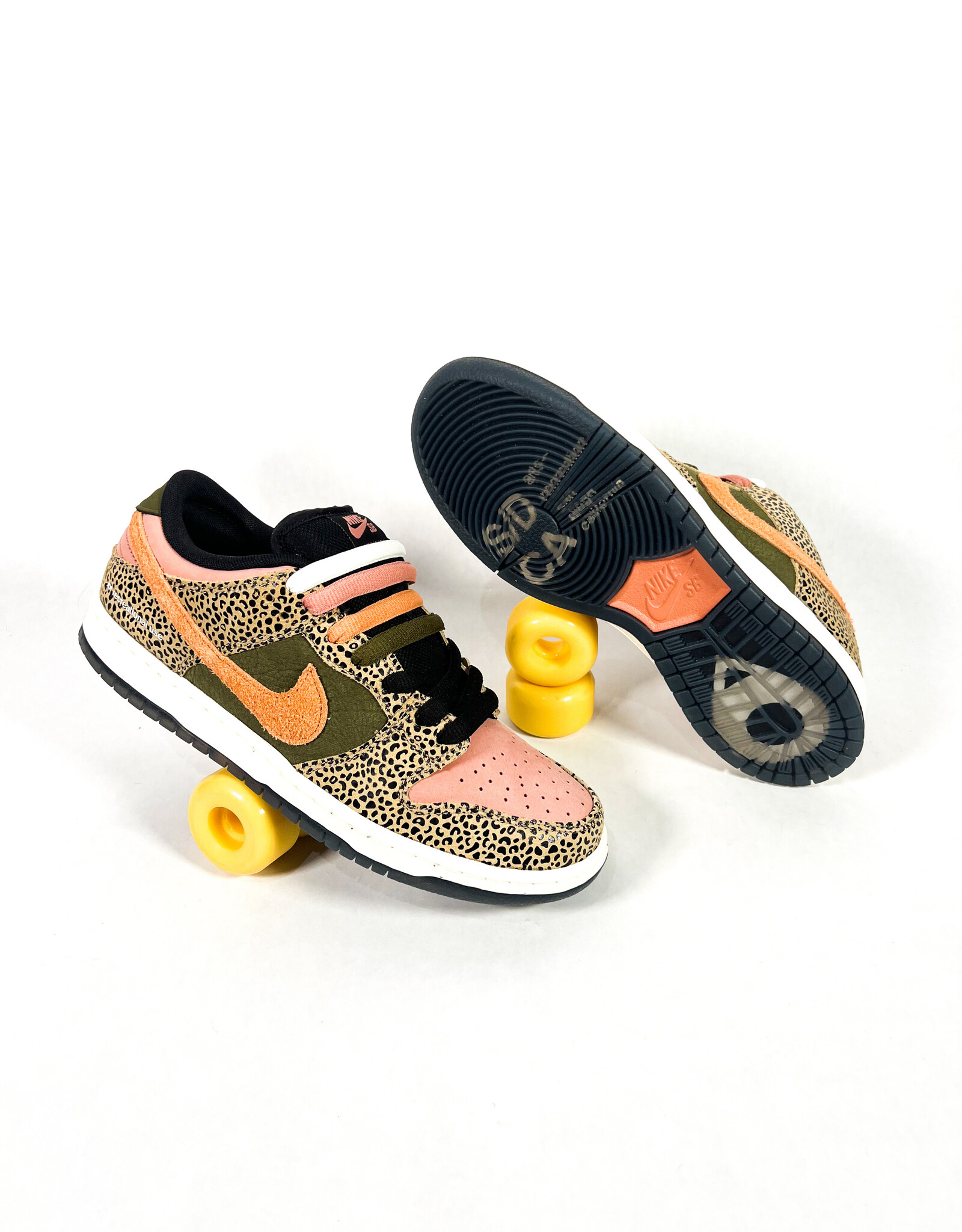 NIKE SB Dunk Low Pro X Arts-Rec - Khaki / Amber Brown - Rough Green