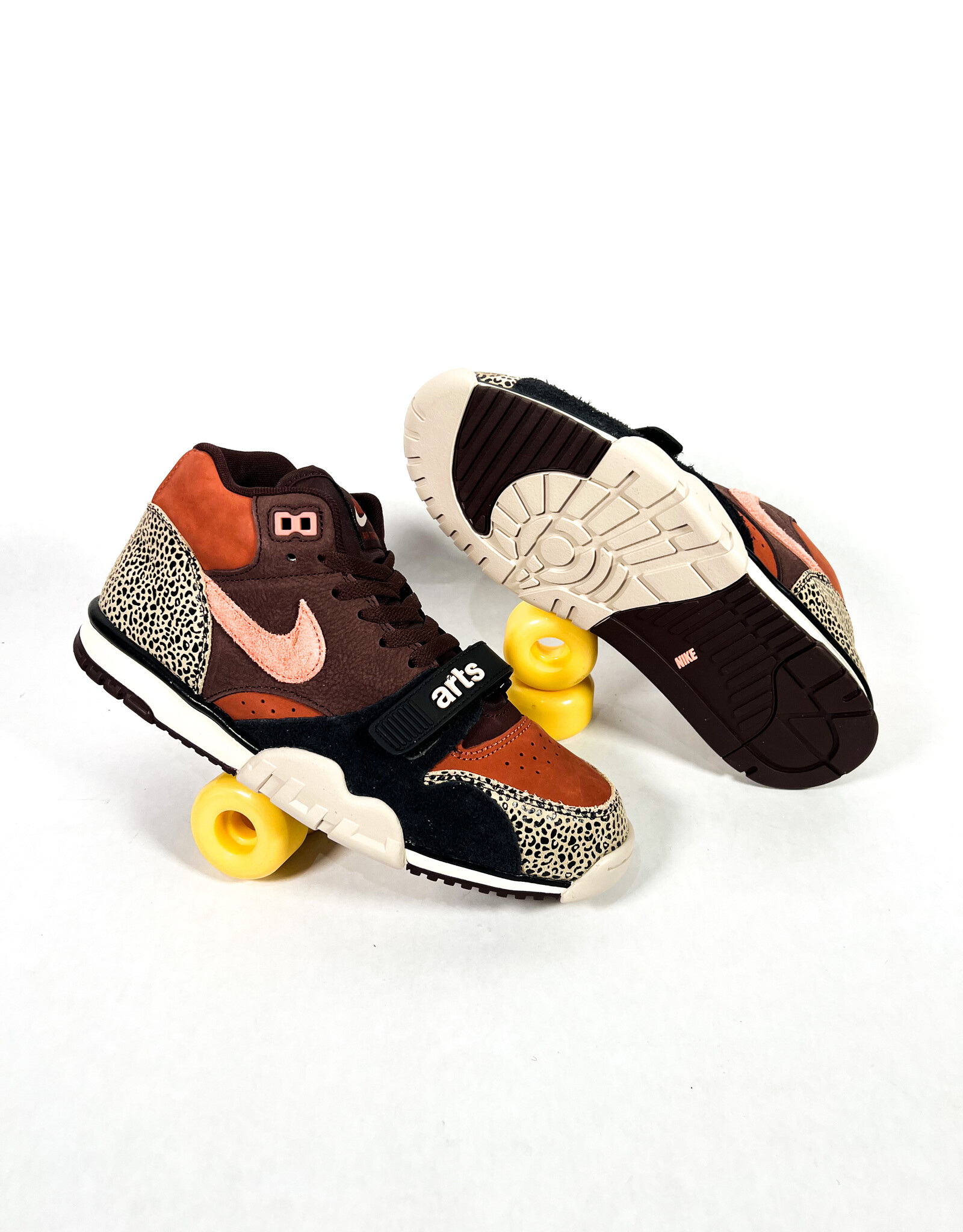 NIKE SB Air Trainer 1 X Arts-Rec - Limestone / Pink Quartz - Earth - Dusty Peach