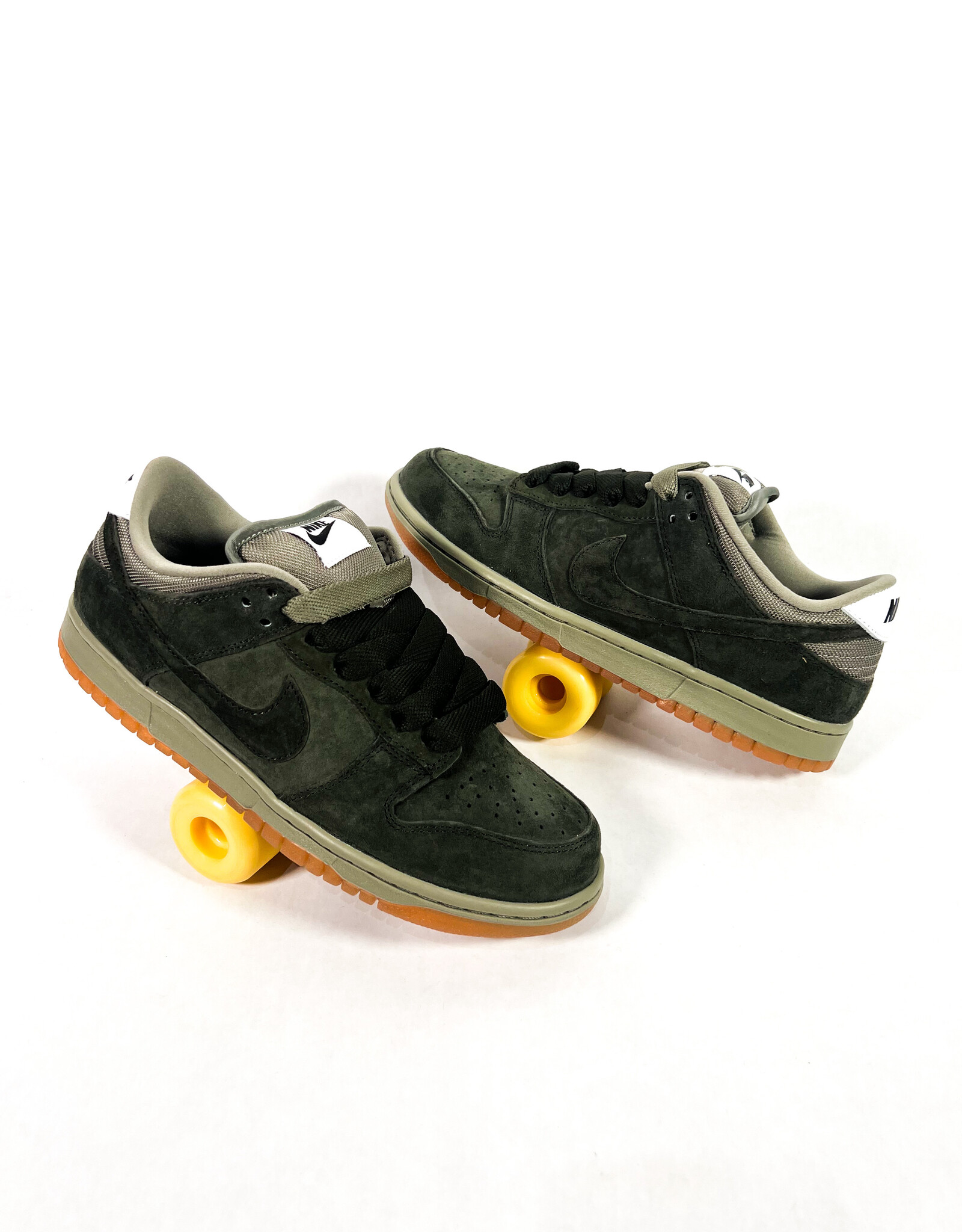 Nike SB Dunk Low Pro B Sequoia③ Nike SB Dunk Low Pro B Sequoia Shoes — Skatepark of Tampa