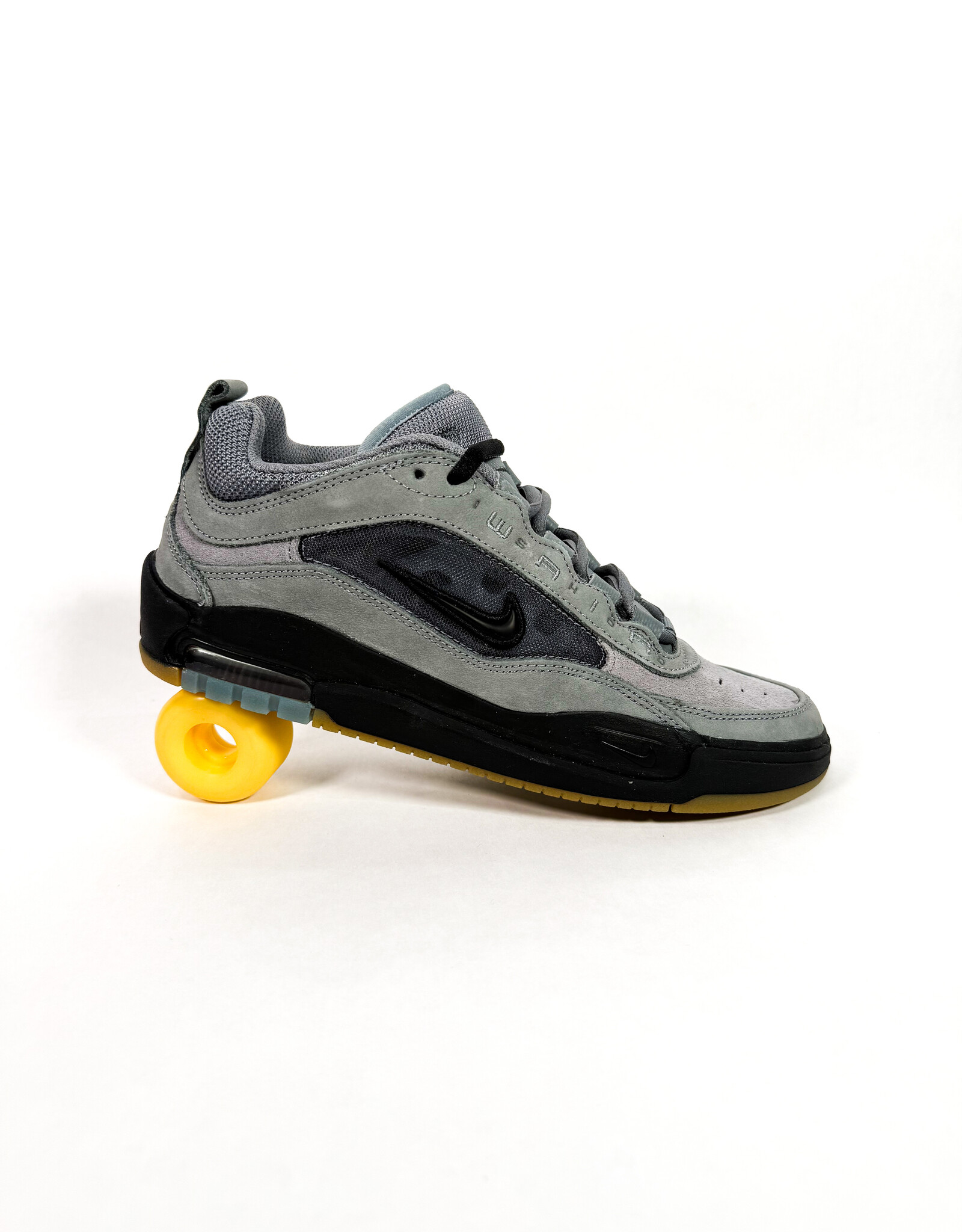 NIKE Air Max Ishod ISO - Cool Grey / Black