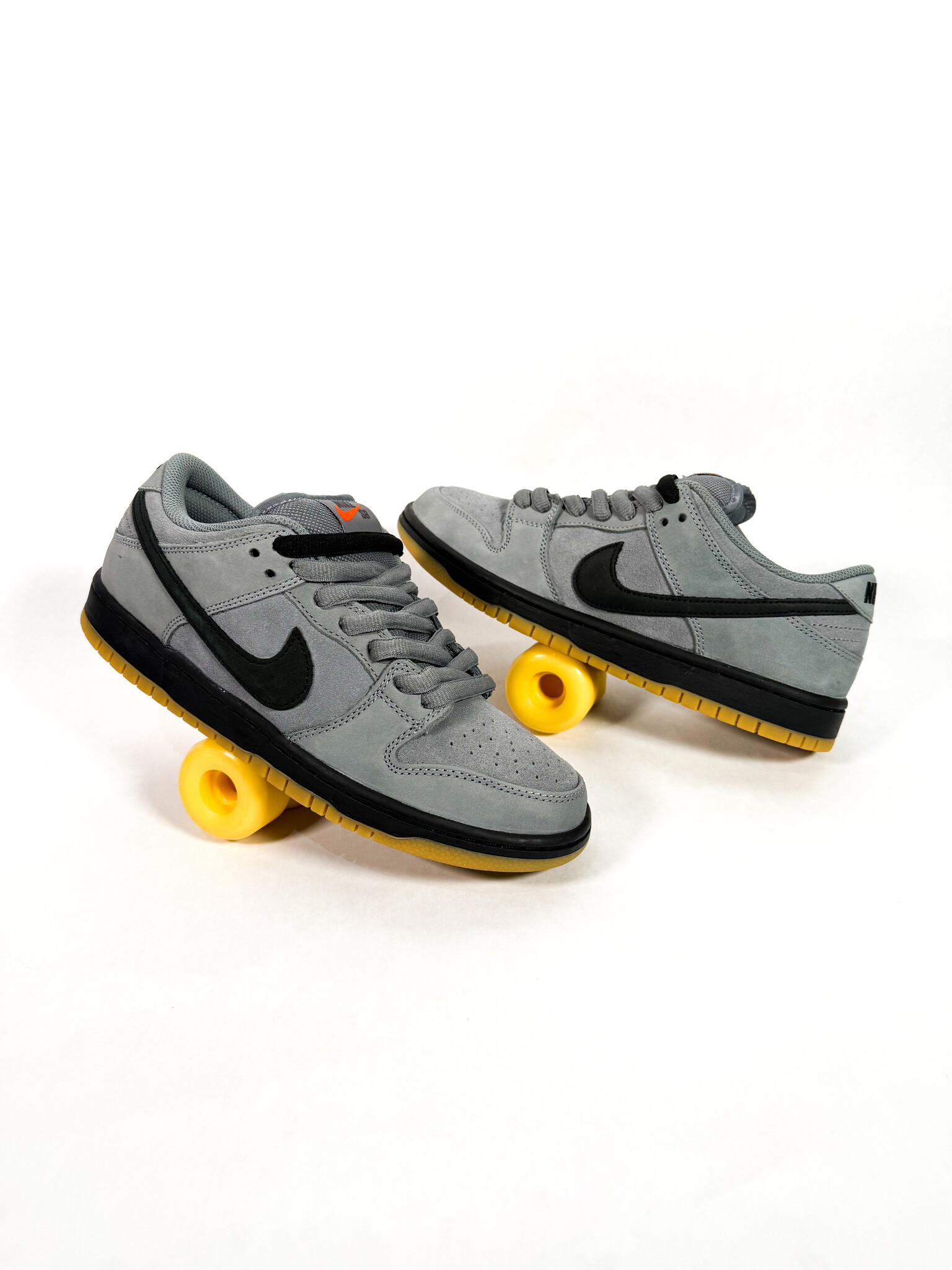 Nike SB Dunk Low Cool Grey/Black28.5即日発送 SB Dunk Low Pro - Cool Grey / Black - KINGSWELL - Los Feliz