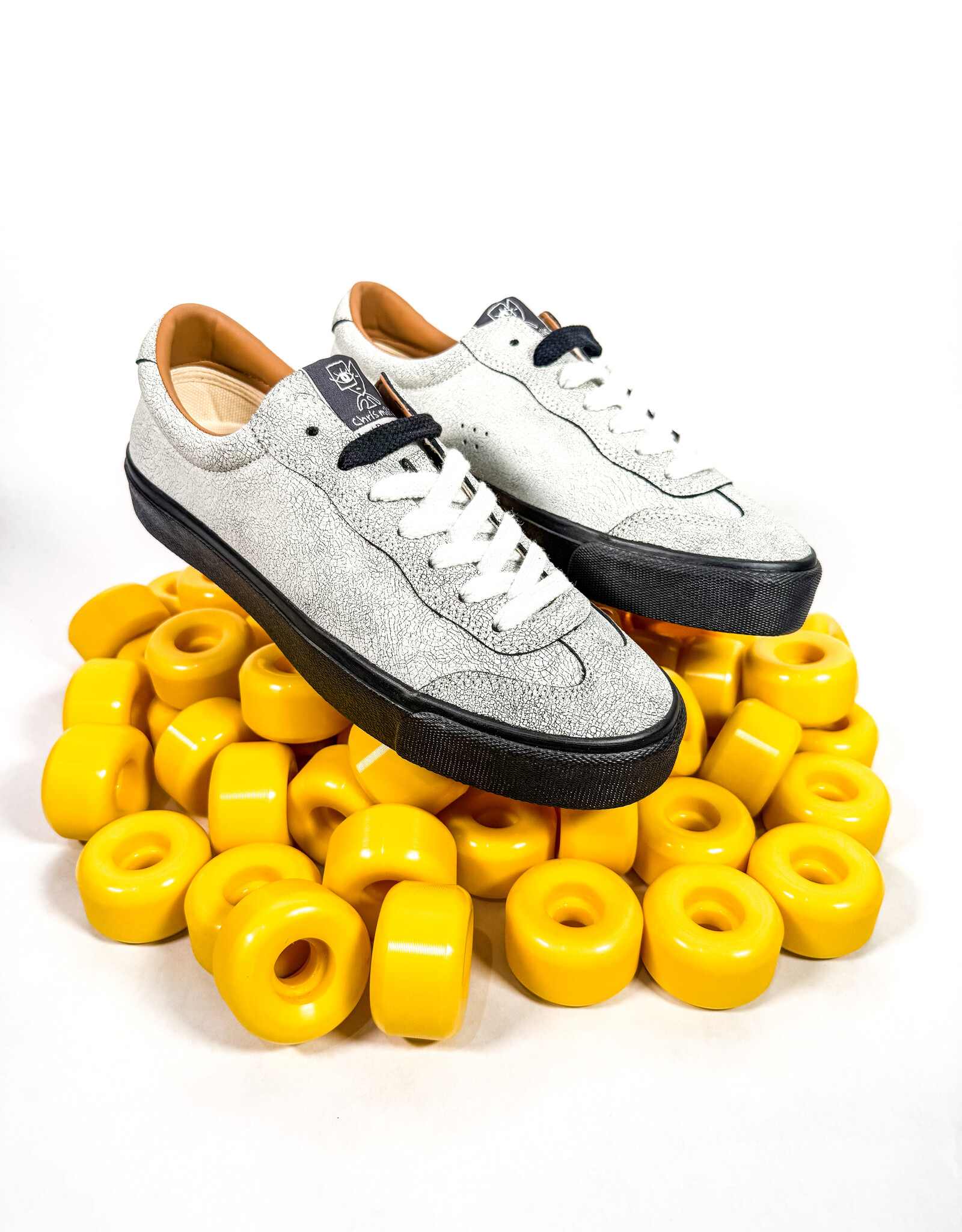 LAST RESORT VM004 Milic - Artisan White / Black