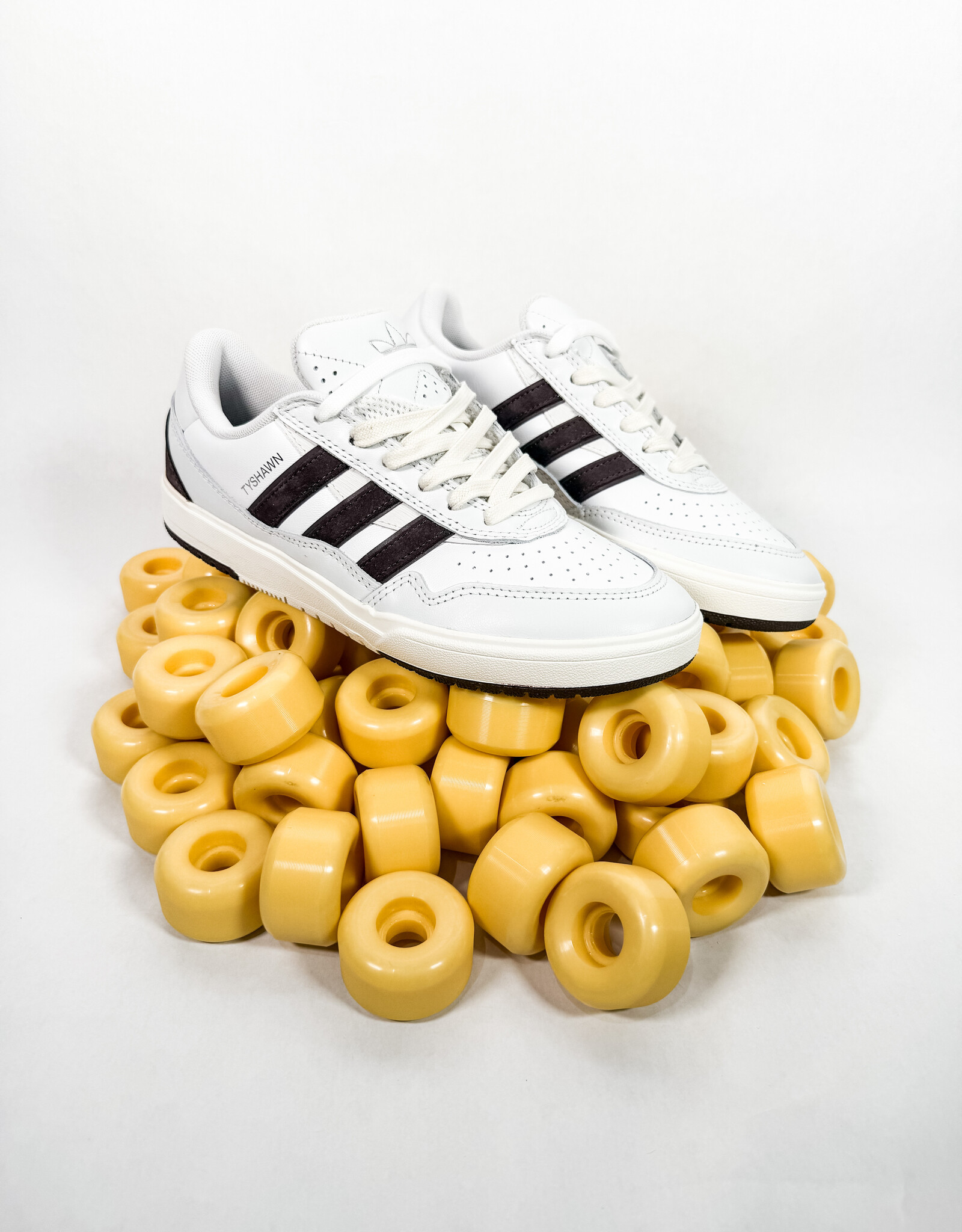 ADIDAS Tyshawn II x Zach Saraceno - Crystal White / Shadow Brown