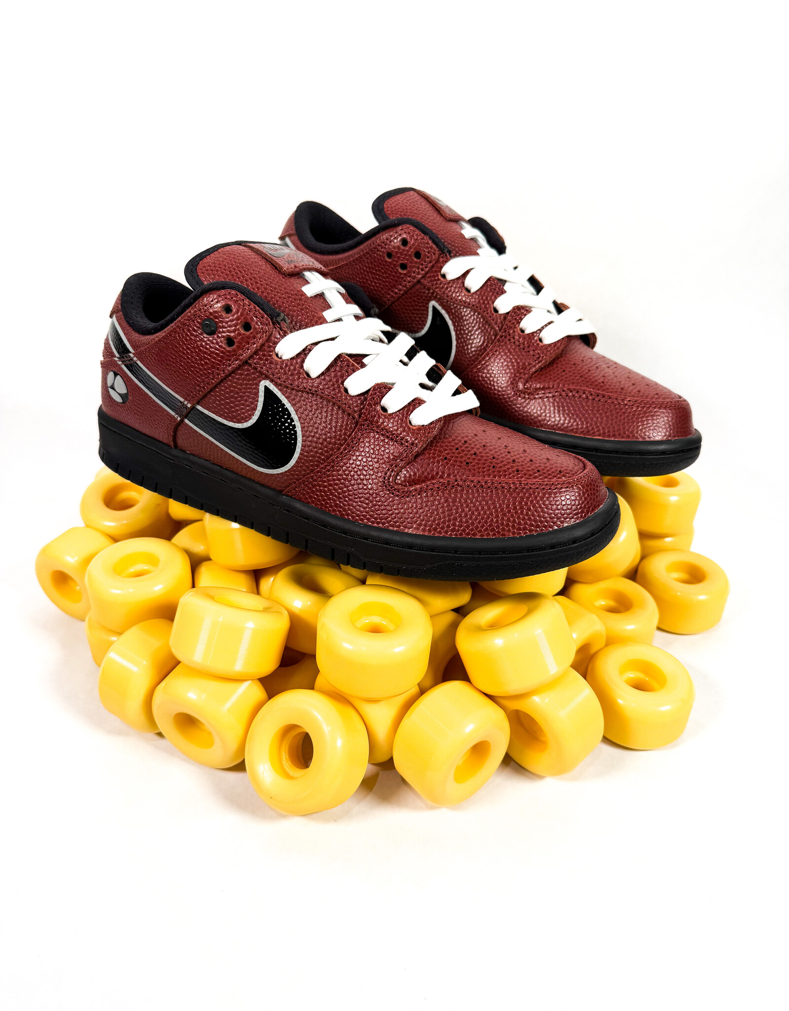 NIKE SB Dunk Low Pro QS Limosine - Dark Pony / Black
