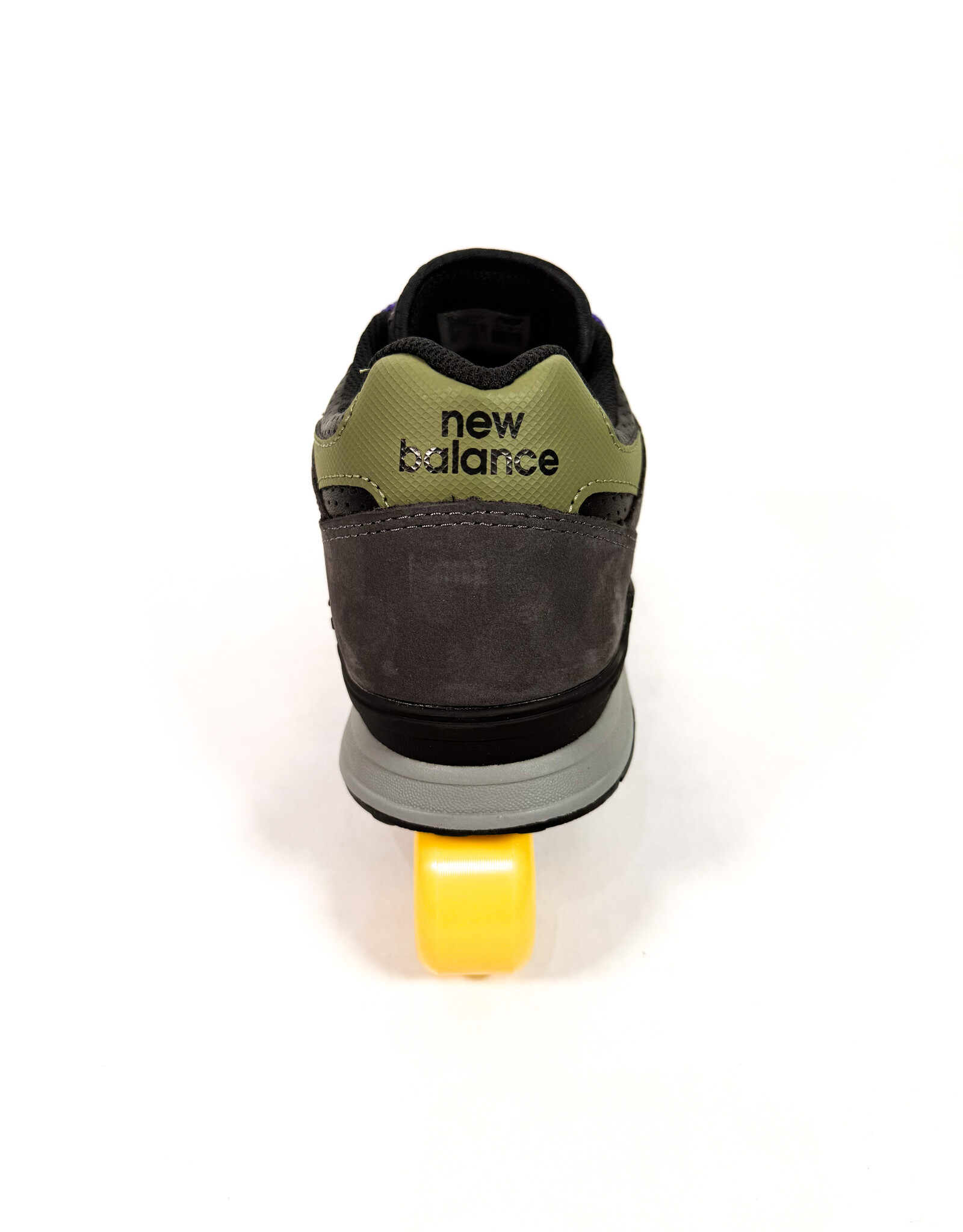 NEW BALANCE NUMERIC 770 - Grey / Black