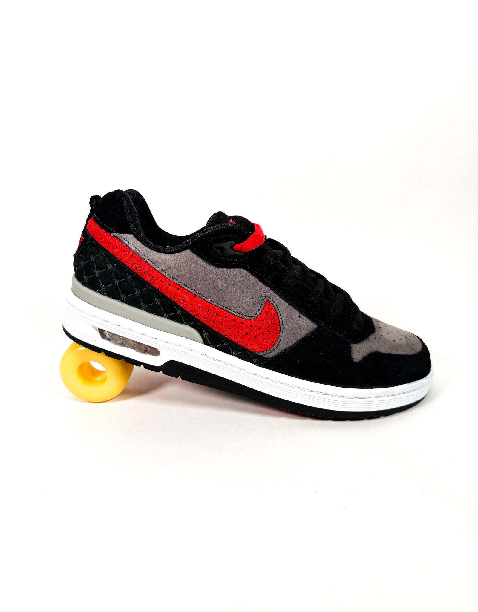 NIKE SB Paul Rodriguez Zoom Air Low - Black / Varsity Red