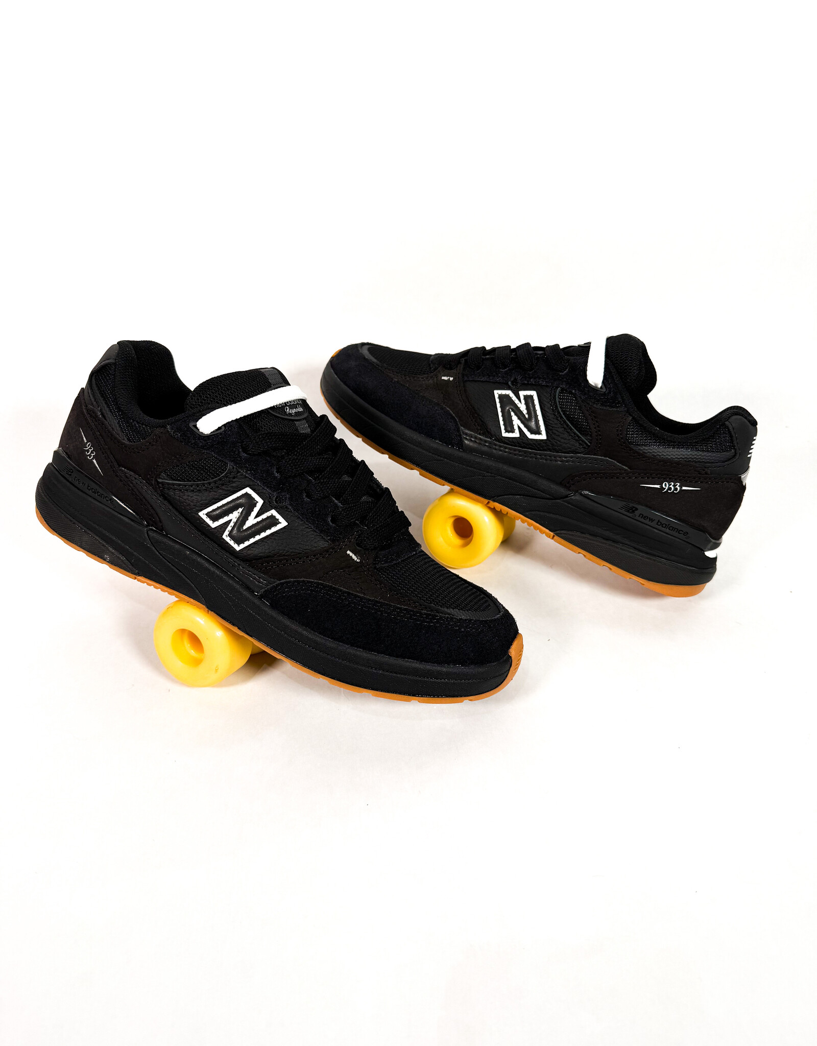 NEW BALANCE NB Numeric Andrew Reynolds 933 - Black / Black
