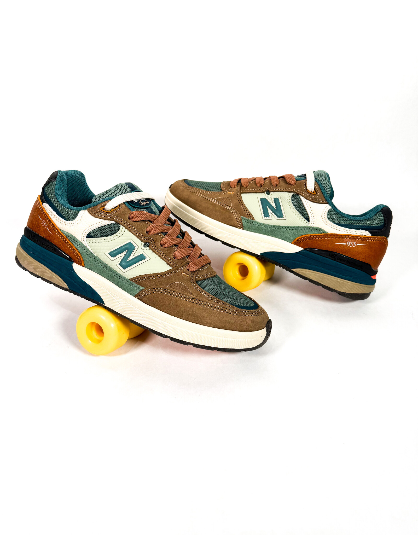 NEW BALANCE NB Numeric Reynolds 933 - Brown / Green