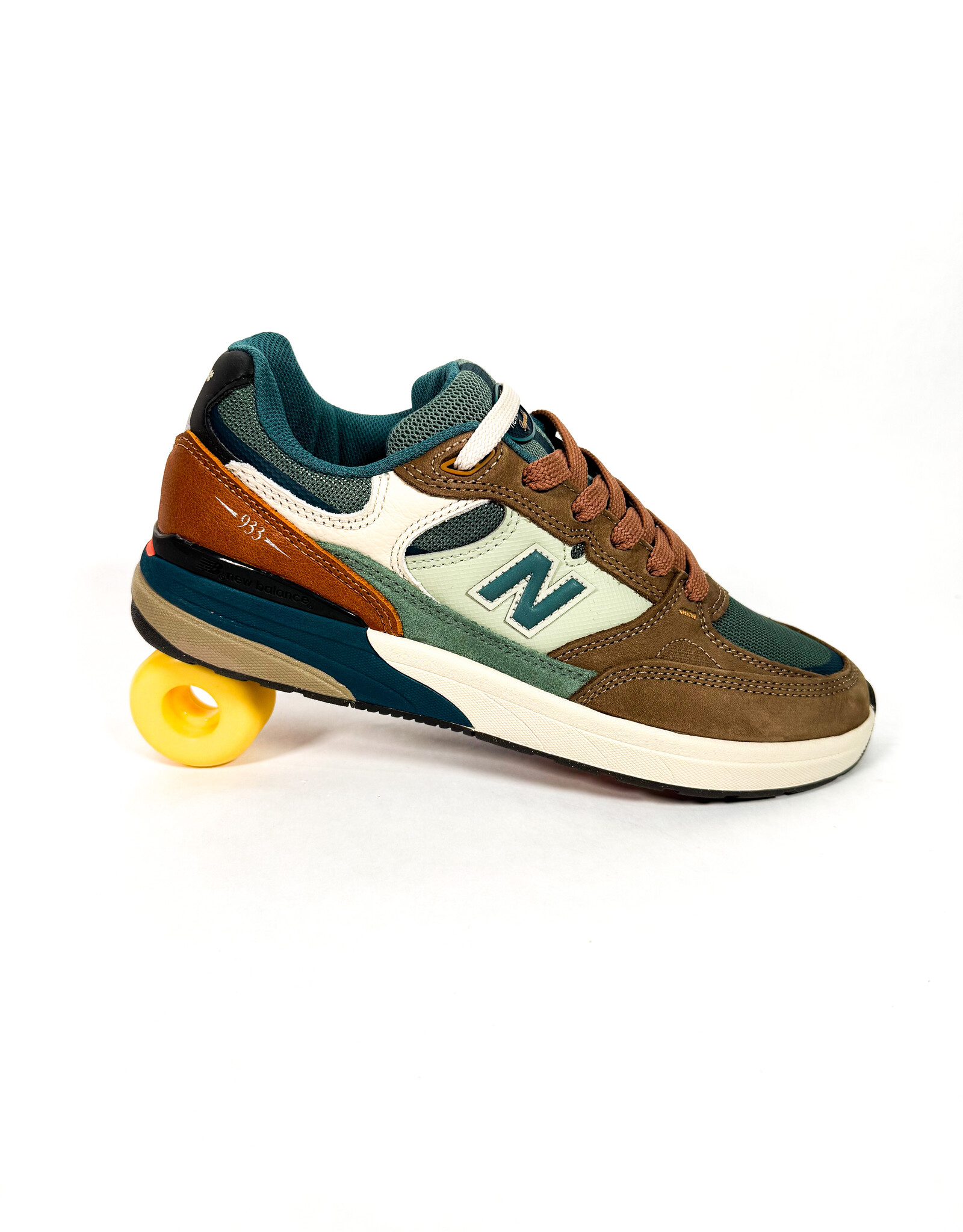 NEW BALANCE NB Numeric Reynolds 933 - Brown / Green