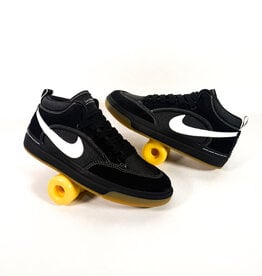 NIKE SB React Leo - Black / White