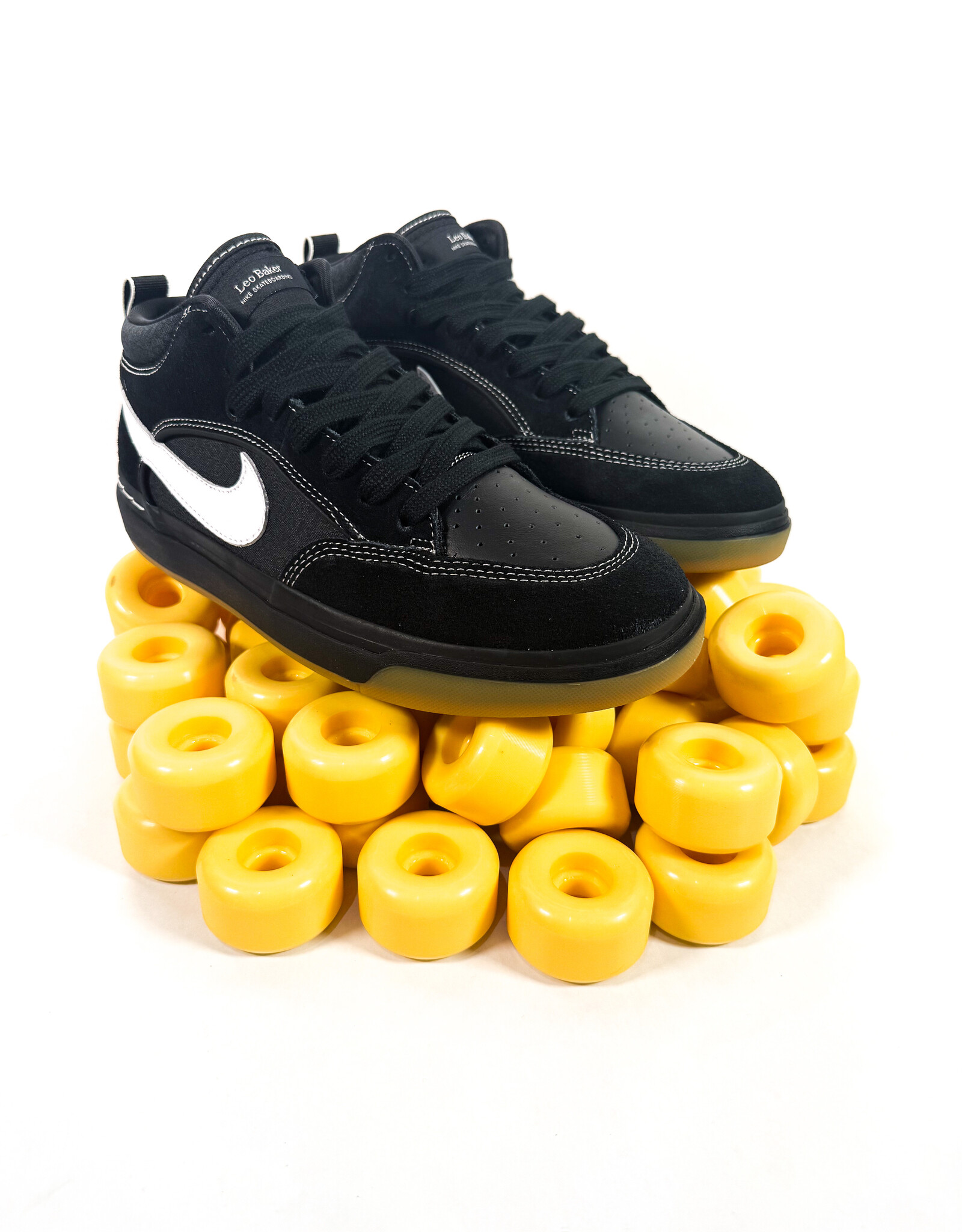 NIKE SB React Leo - Black / White
