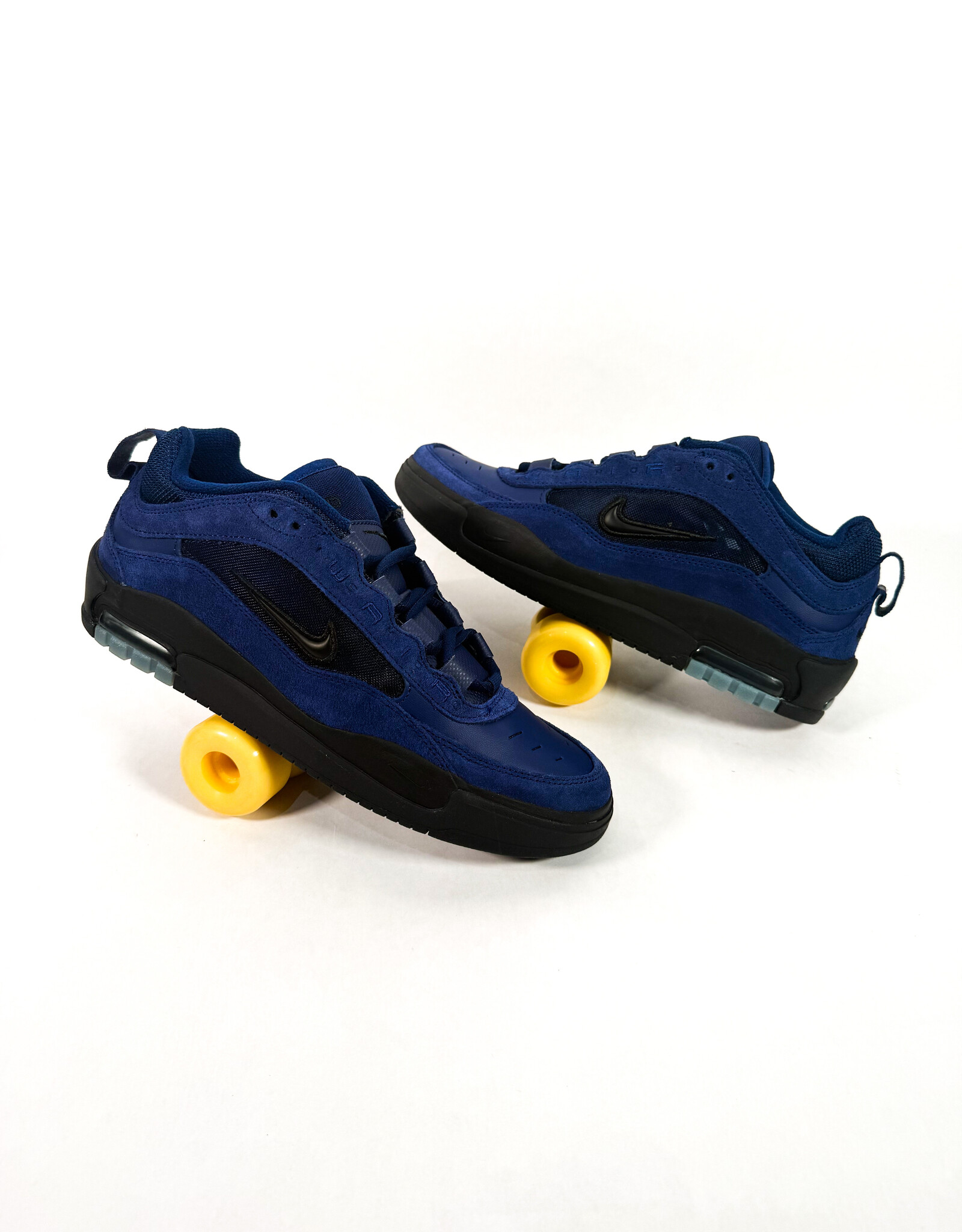 NIKE Air Max Ishod - Blue Void / Black