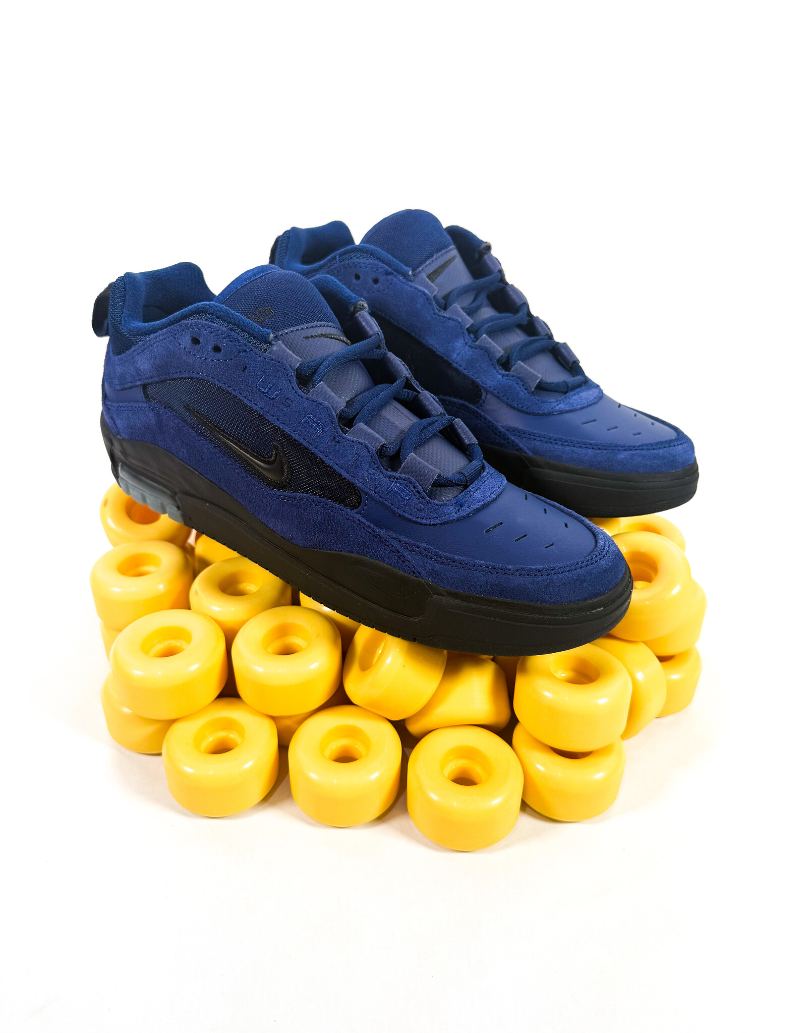 NIKE Air Max Ishod - Blue Void / Black