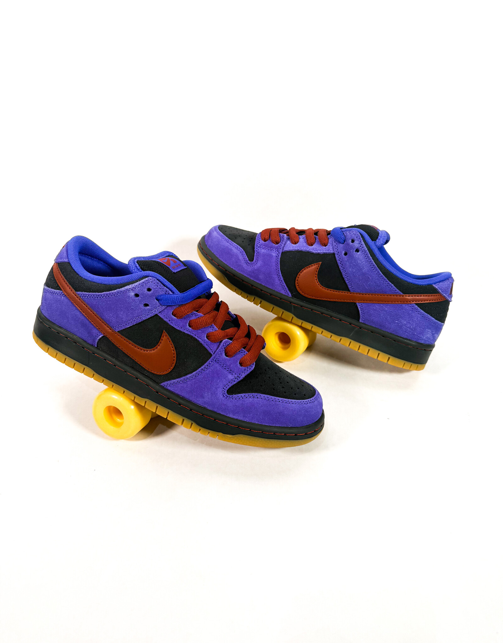 NIKE SB Dunk Low Pro - Persian Violet / Cinnamon