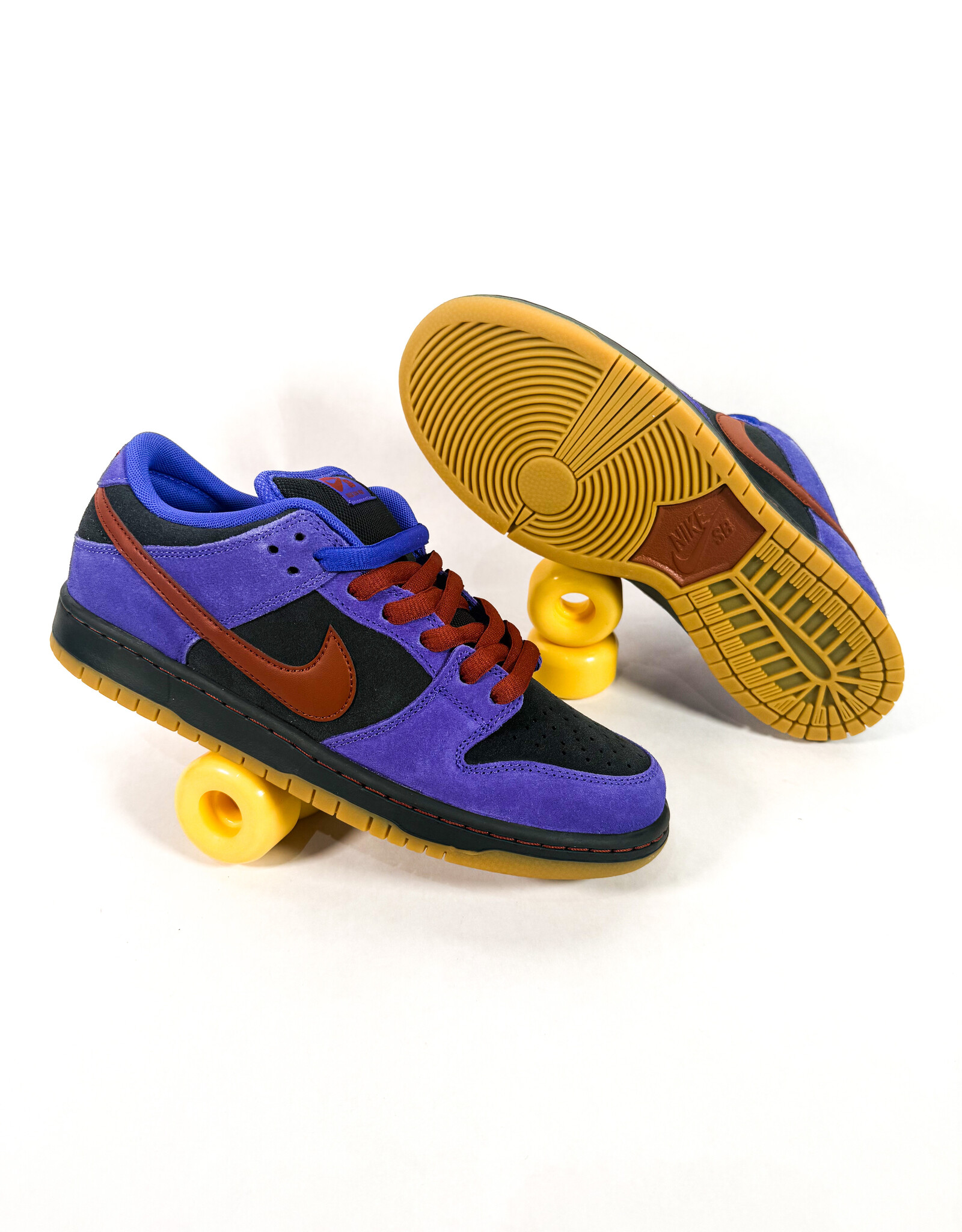 NIKE SB Dunk Low Pro - Persian Violet / Cinnamon