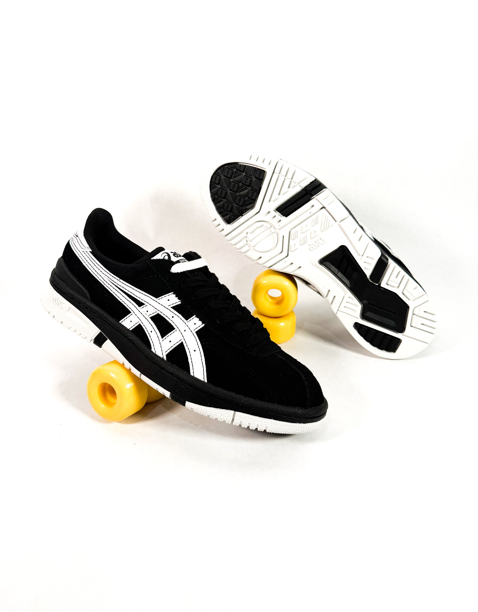 ASICS Vic NBD - Black / Bright White