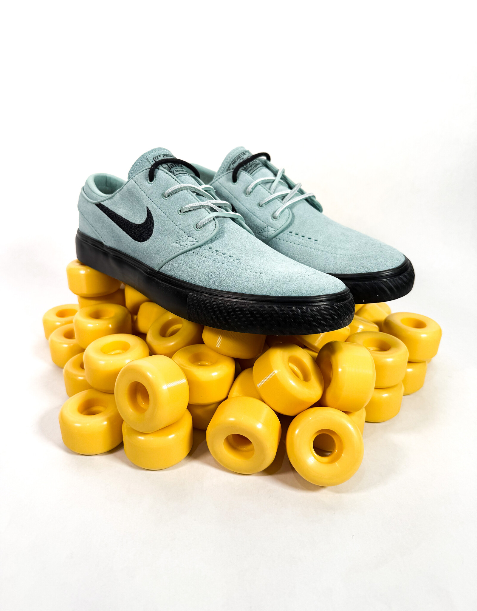 NIKE SB Zoom Janoski OG+ - Cannon / Black