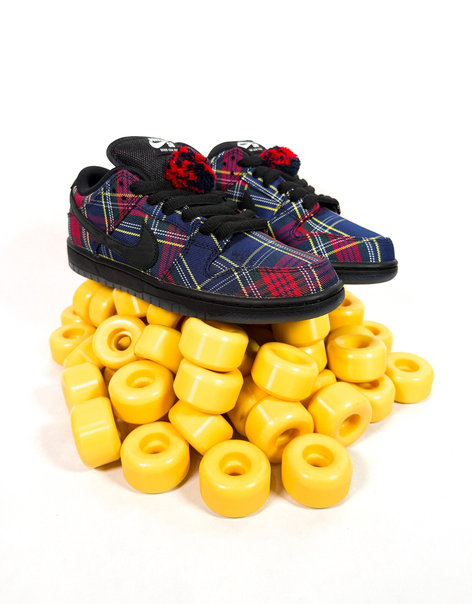 NIKE SB Dunk Low Pro QS Nardwuar - University Red / Black