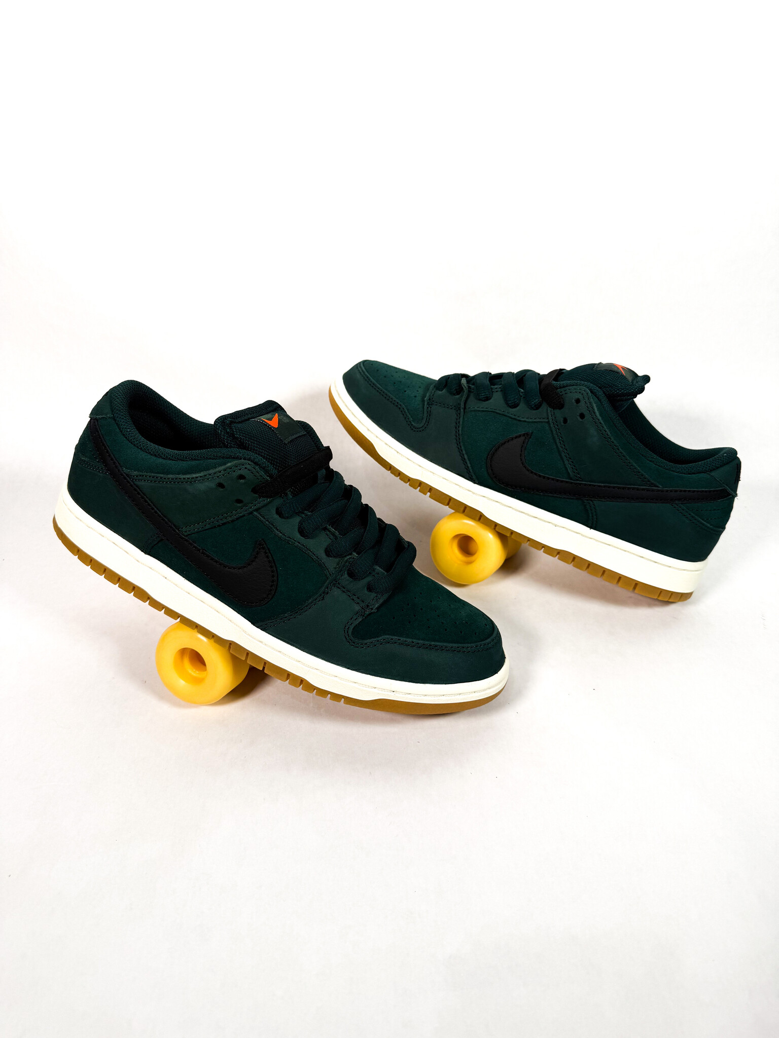 SB Dunk Low Pro - Deep Fir / Black - KINGSWELL - Los Feliz