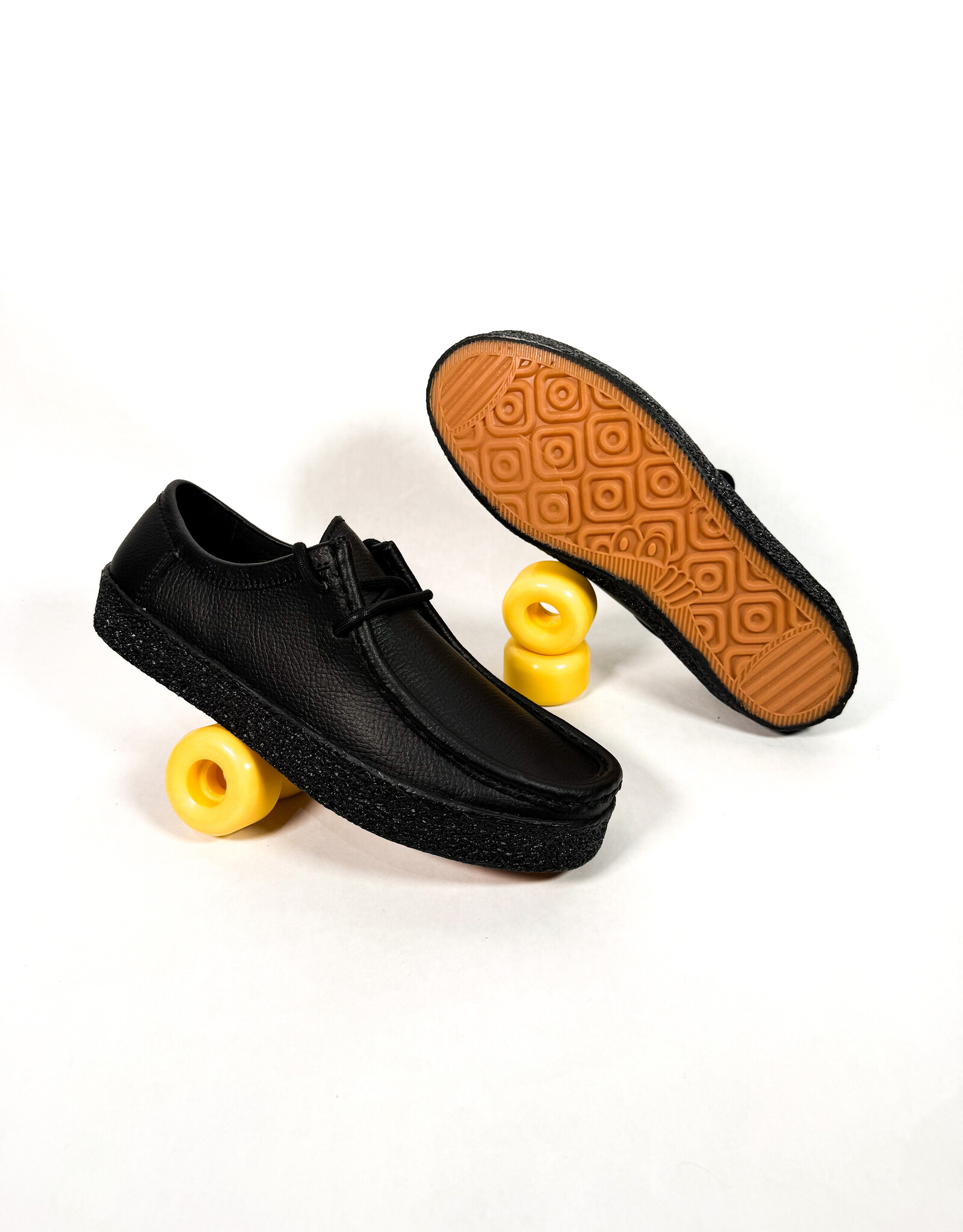 LAST RESORT AB VM006 Moc LO Leather - Black / Black