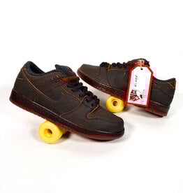 NIKE SB Dunk Low Pro Premium - Dk Smoke Grey / Campfire Orange "Krampus"