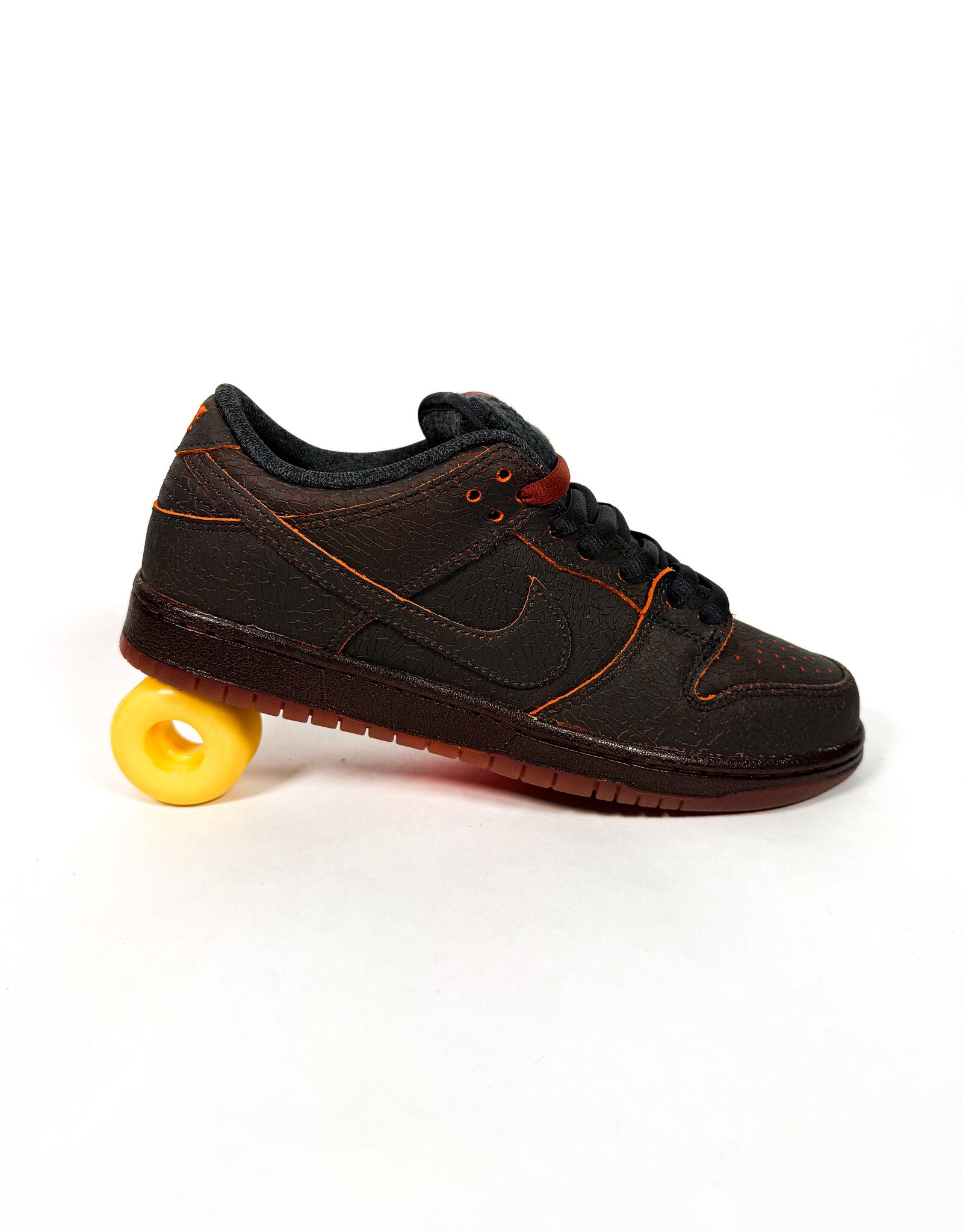 NIKE SB Dunk Low Pro Premium - Dk Smoke Grey / Campfire Orange "Krampus"