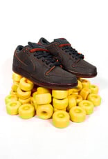 NIKE SB Dunk Low Pro Premium - Dk Smoke Grey / Campfire Orange "Krampus"