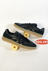 ADIDAS ALOHA SUPER CORE BLACK/CARBON/ BLUEBIRD