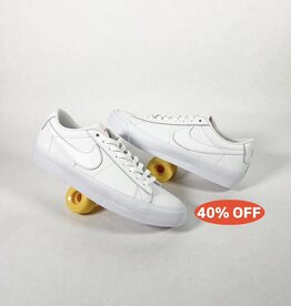 NIKE SB ZOOM BLAZER LOW PRO GT ISO - WHITE/WHITE/WHITE
