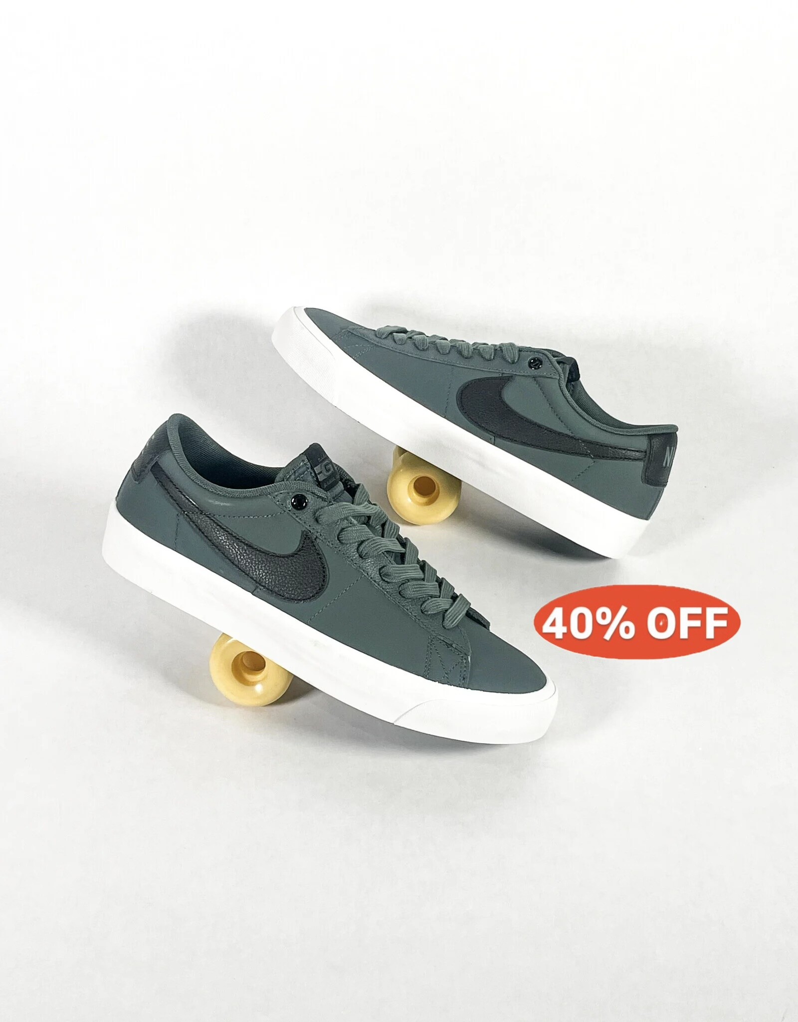 NIKE SB BLAZER LOW PRO GT - VINTAGE GREEN/BLACK-VINTAGE GREEN