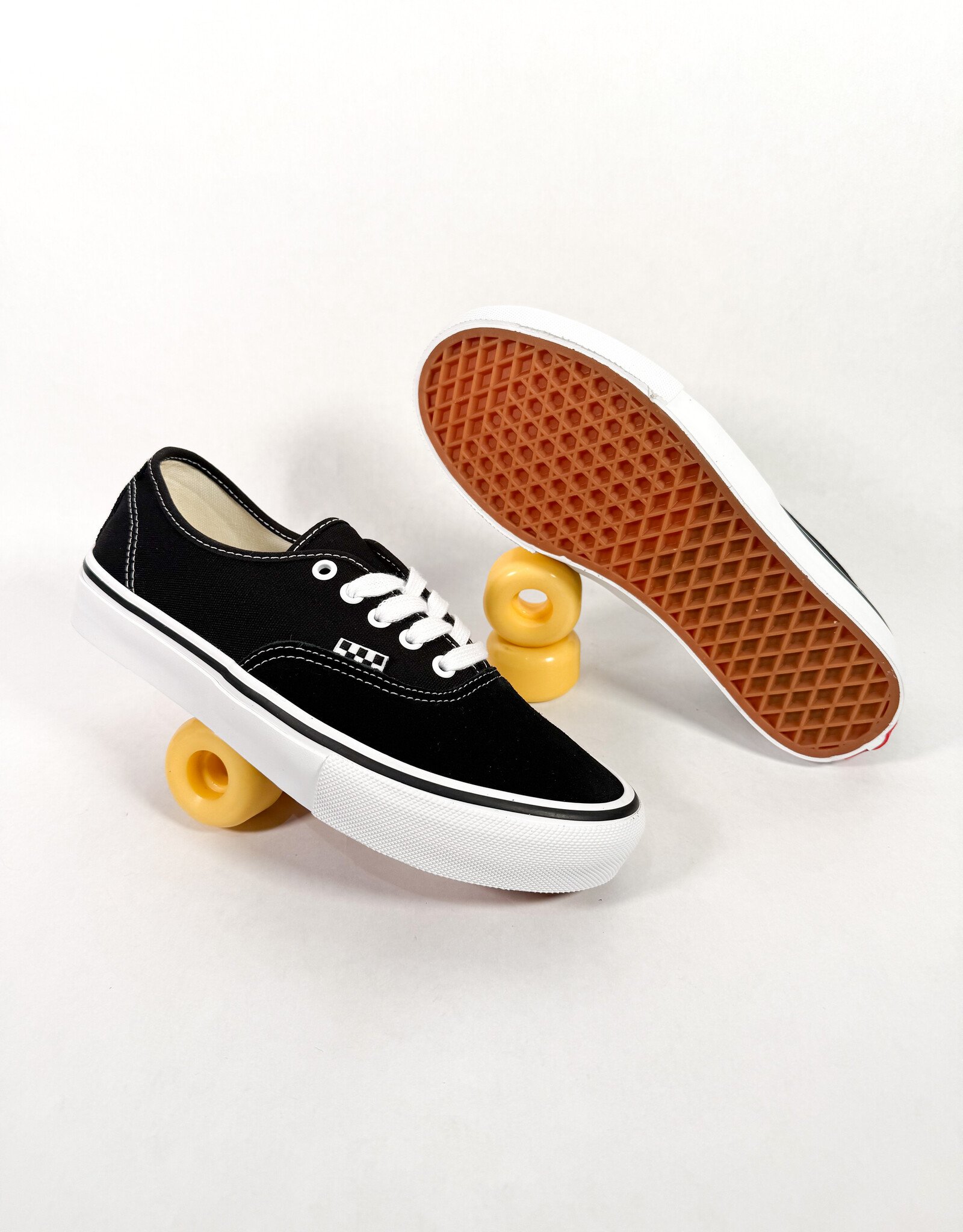 VANS Skate Authentic - Black / White