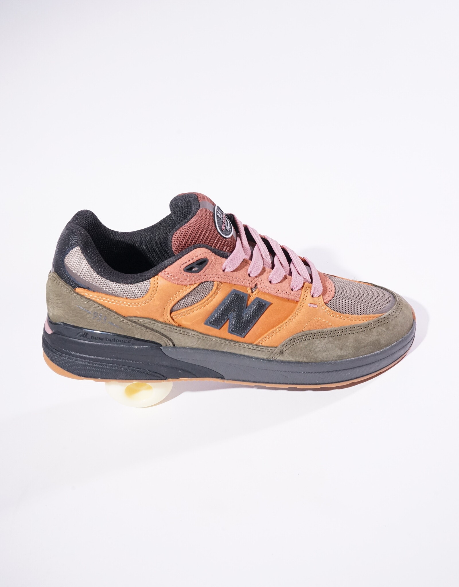 NEW BALANCE NB Numeric Reynolds 933 x Mike Gigliotti - Brown Pink